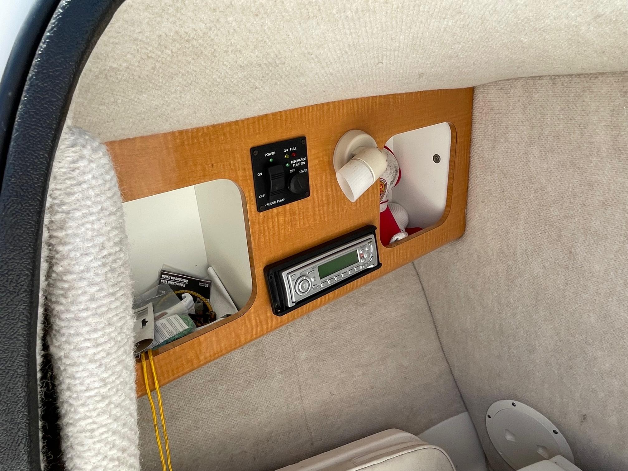 2006 R227 Dual Console - Image 13