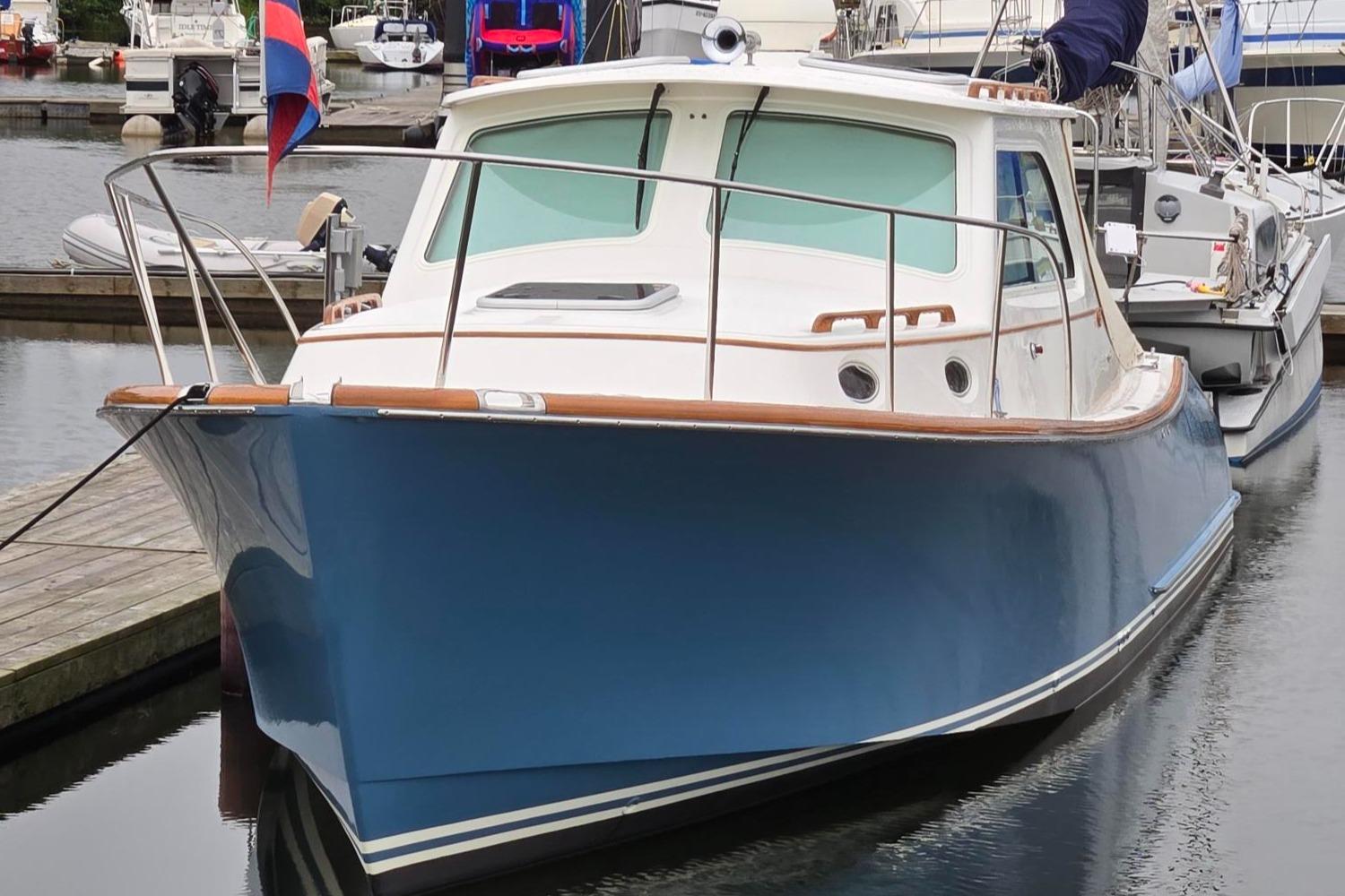 2005-hinckley-36-picnic-boat-ep-power-9447335-20250304072402123-1_XLARGE