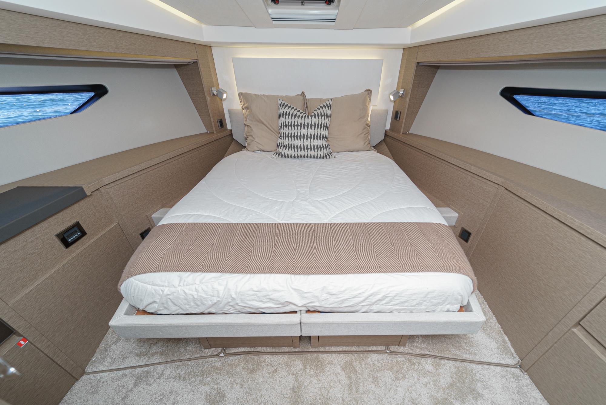 2019 Prestige 520 Fly #TBMC082B-LLC inventory image at Sun Country Marine Group, San Diego Marriott Marquis 2019 Prestige 520 Fly #TBMC082B-LLC inventory image at Sun Country Marine Group, San Diego Marriott Marquis