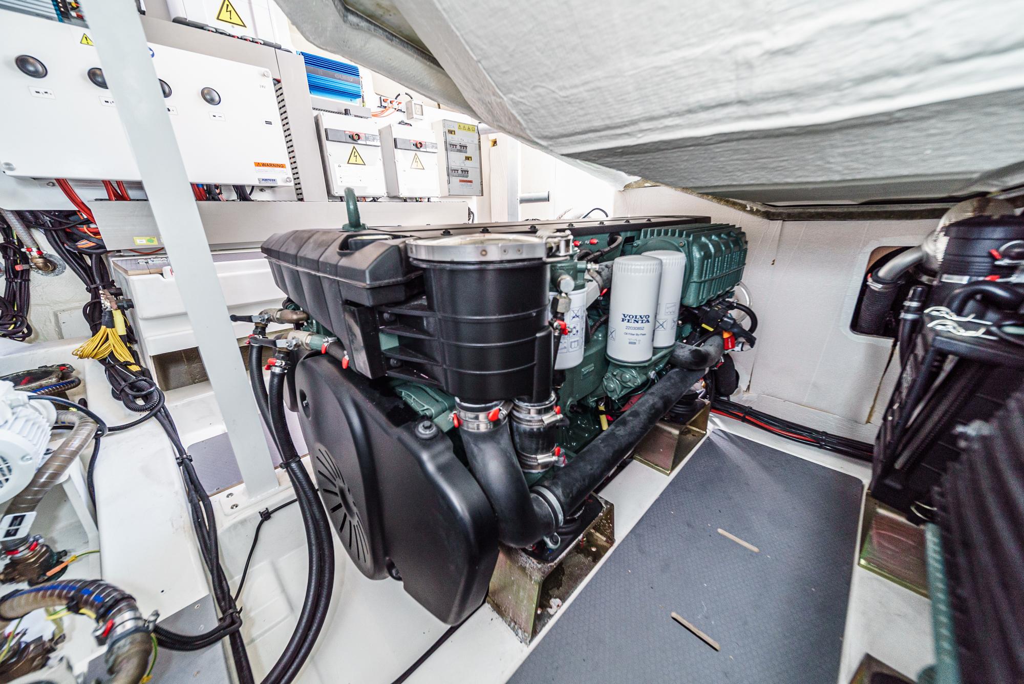 2019 Prestige 520 Fly #TBMC082B-LLC inventory image at Sun Country Marine Group, San Diego Marriott Marquis 2019 Prestige 520 Fly #TBMC082B-LLC inventory image at Sun Country Marine Group, San Diego Marriott Marquis