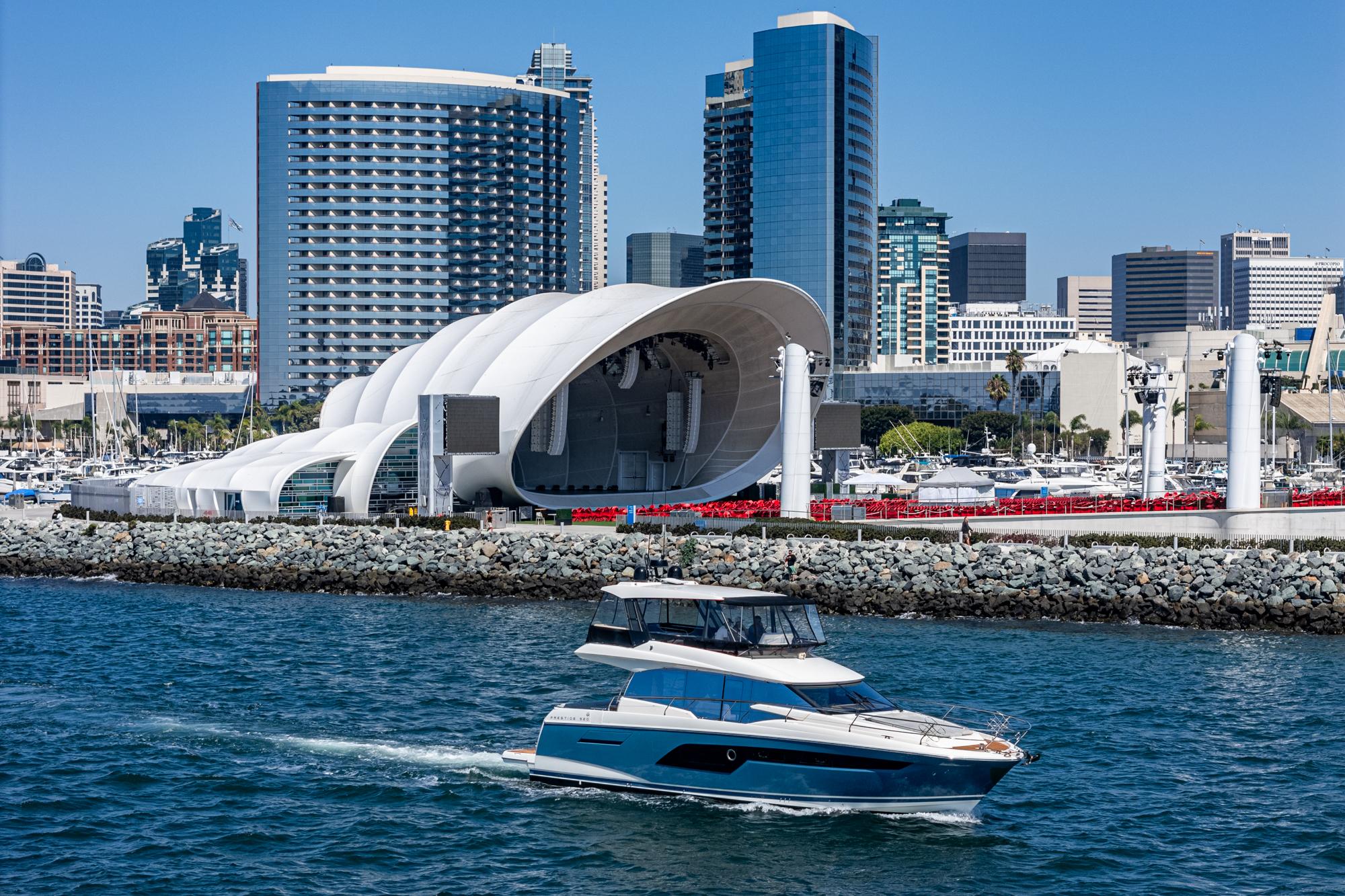 2019 Prestige 520 Fly #TBMC082B-LLC inventory image at Sun Country Marine Group, San Diego Marriott Marquis 2019 Prestige 520 Fly #TBMC082B-LLC inventory image at Sun Country Marine Group, San Diego Marriott Marquis