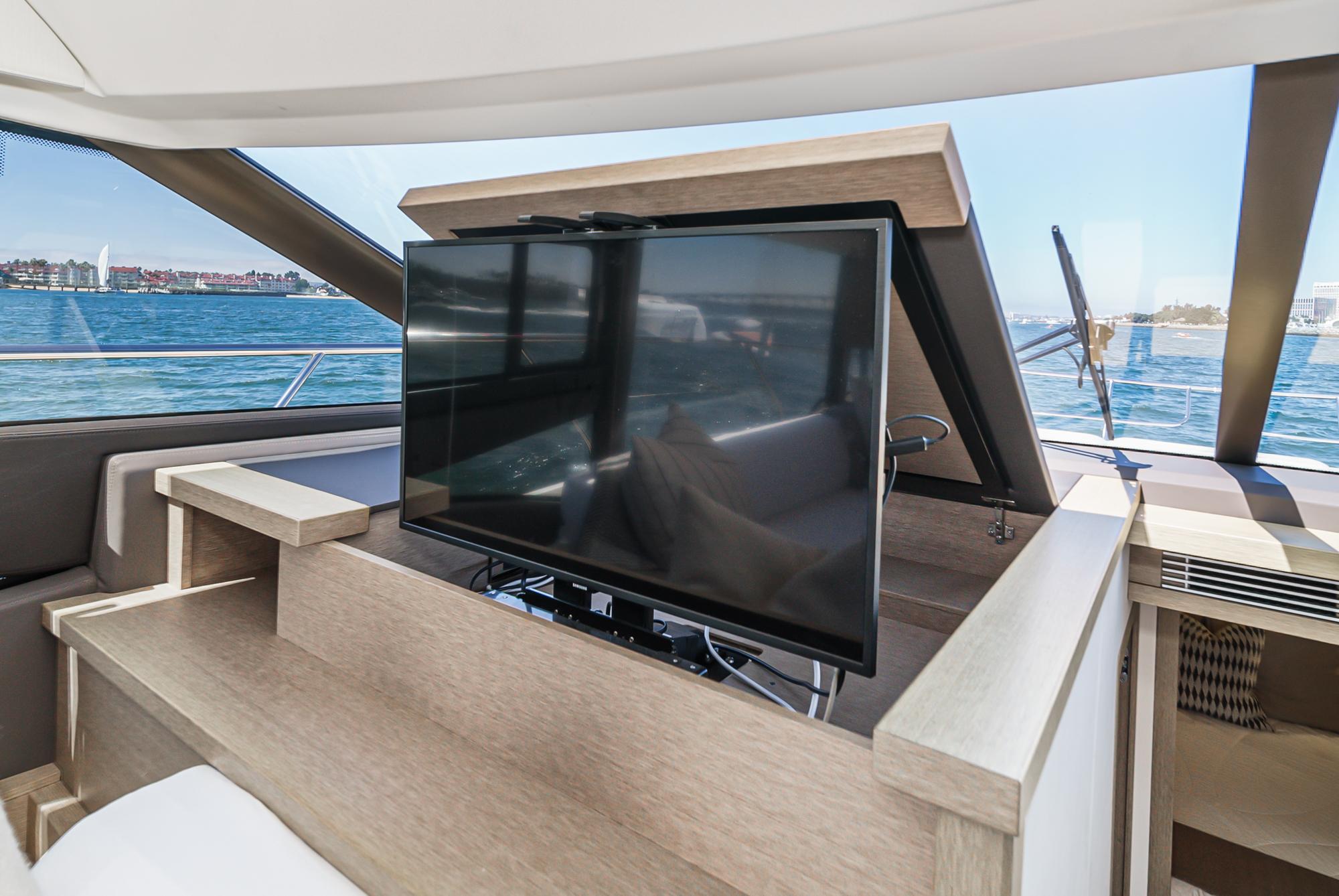 2019 Prestige 520 Fly #TBMC082B-LLC inventory image at Sun Country Marine Group, San Diego Marriott Marquis 2019 Prestige 520 Fly #TBMC082B-LLC inventory image at Sun Country Marine Group, San Diego Marriott Marquis