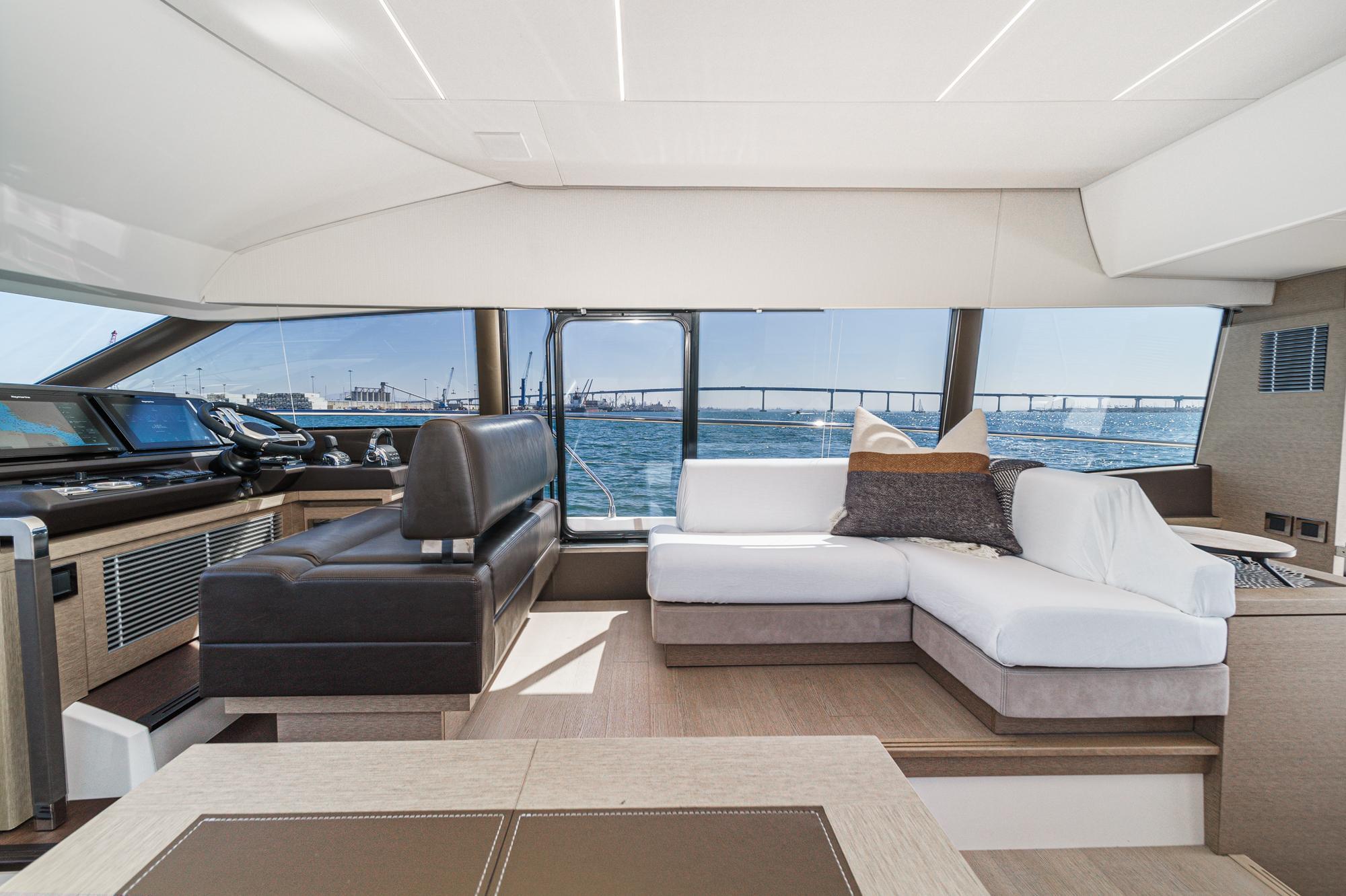 2019 Prestige 520 Fly #TBMC082B-LLC inventory image at Sun Country Marine Group, San Diego Marriott Marquis 2019 Prestige 520 Fly #TBMC082B-LLC inventory image at Sun Country Marine Group, San Diego Marriott Marquis