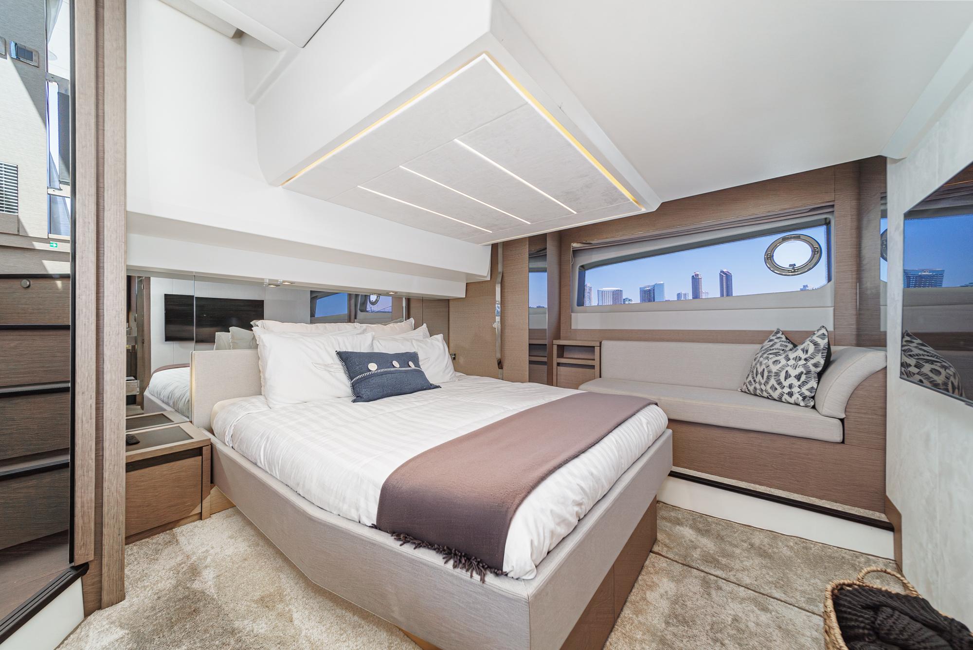 2019 Prestige 520 Fly #TBMC082B-LLC inventory image at Sun Country Marine Group, San Diego Marriott Marquis 2019 Prestige 520 Fly #TBMC082B-LLC inventory image at Sun Country Marine Group, San Diego Marriott Marquis
