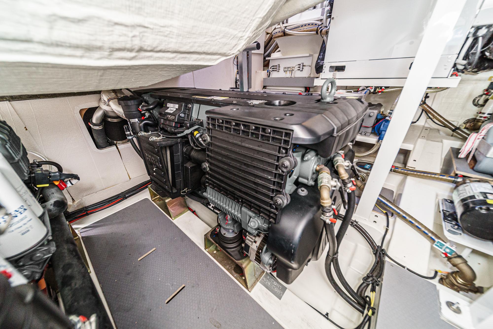 2019 Prestige 520 Fly #TBMC082B-LLC inventory image at Sun Country Marine Group, San Diego Marriott Marquis 2019 Prestige 520 Fly #TBMC082B-LLC inventory image at Sun Country Marine Group, San Diego Marriott Marquis
