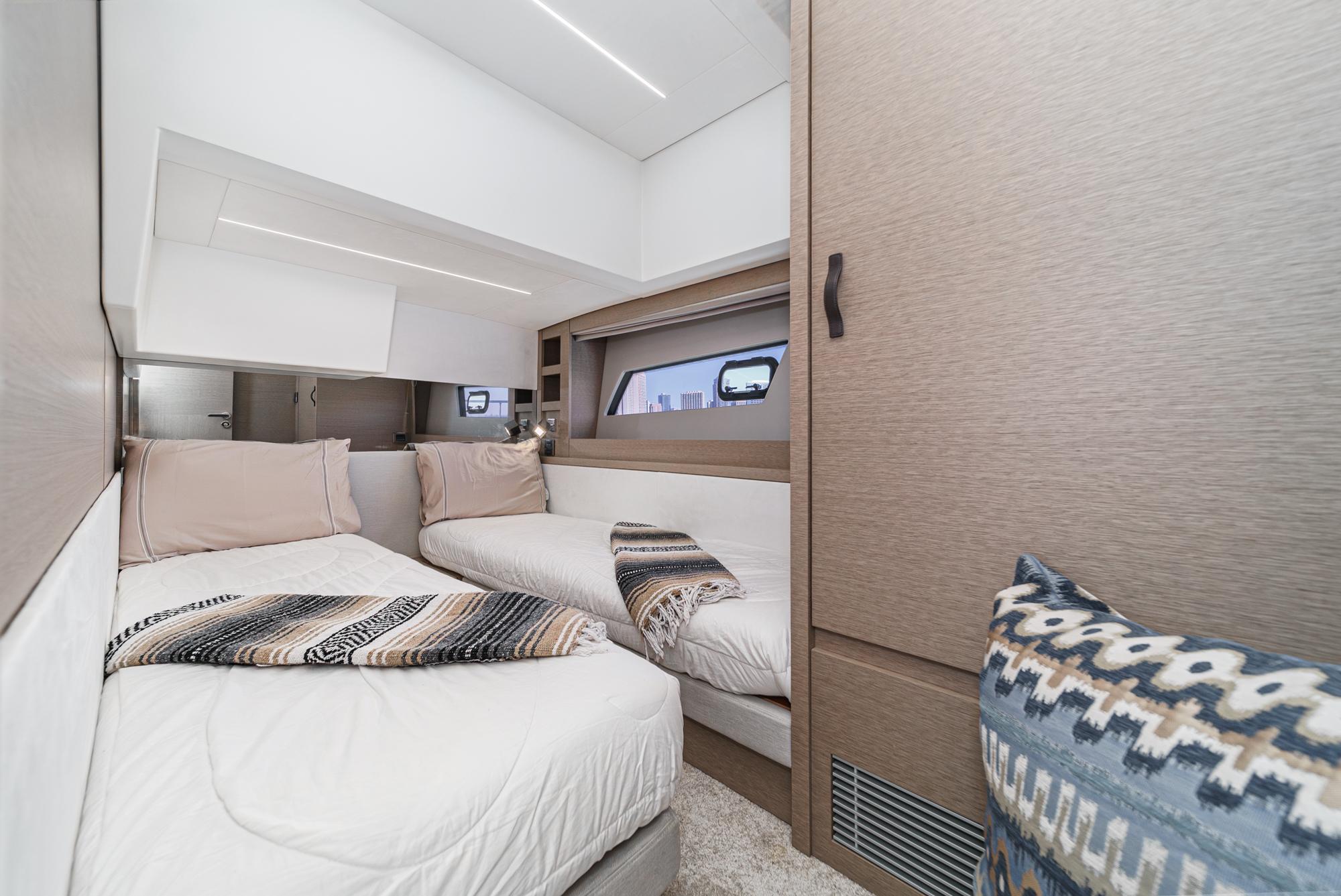2019 Prestige 520 Fly #TBMC082B-LLC inventory image at Sun Country Marine Group, San Diego Marriott Marquis 2019 Prestige 520 Fly #TBMC082B-LLC inventory image at Sun Country Marine Group, San Diego Marriott Marquis