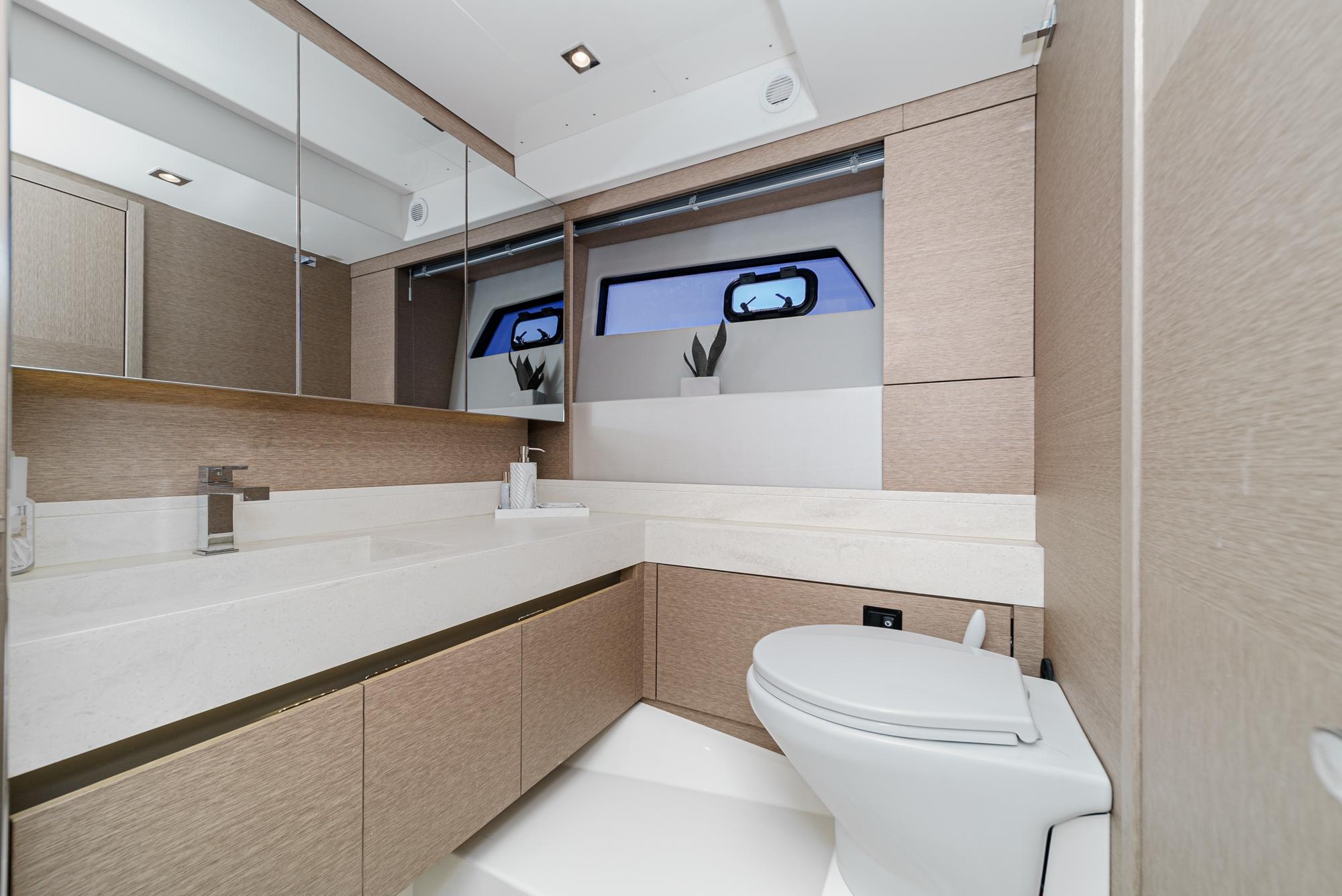 2019 Prestige 520 Fly #TBMC082B-LLC inventory image at Sun Country Marine Group, San Diego Marriott Marquis 2019 Prestige 520 Fly #TBMC082B-LLC inventory image at Sun Country Marine Group, San Diego Marriott Marquis