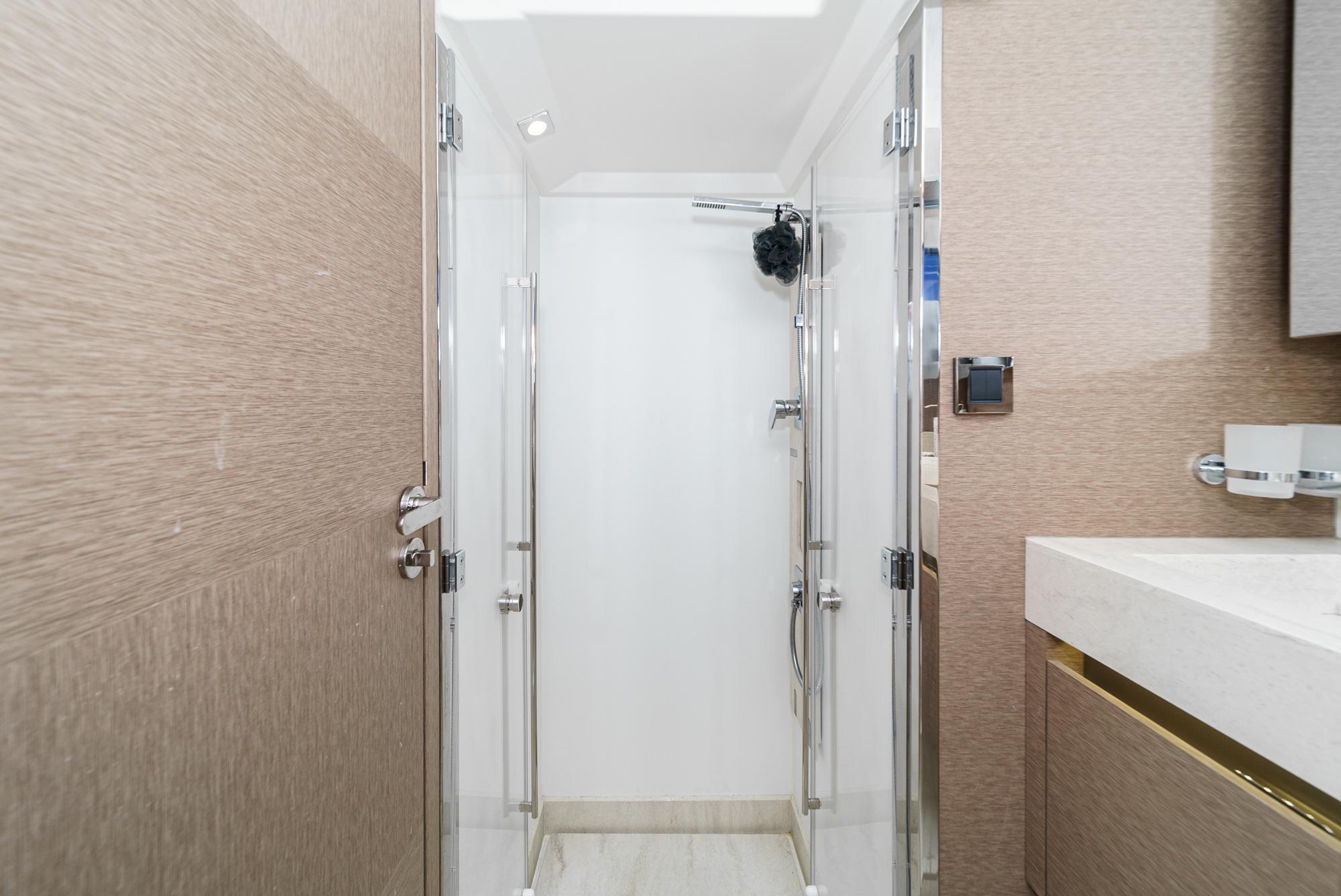 2019 Prestige 520 Fly #TBMC082B-LLC inventory image at Sun Country Marine Group, San Diego Marriott Marquis 2019 Prestige 520 Fly #TBMC082B-LLC inventory image at Sun Country Marine Group, San Diego Marriott Marquis