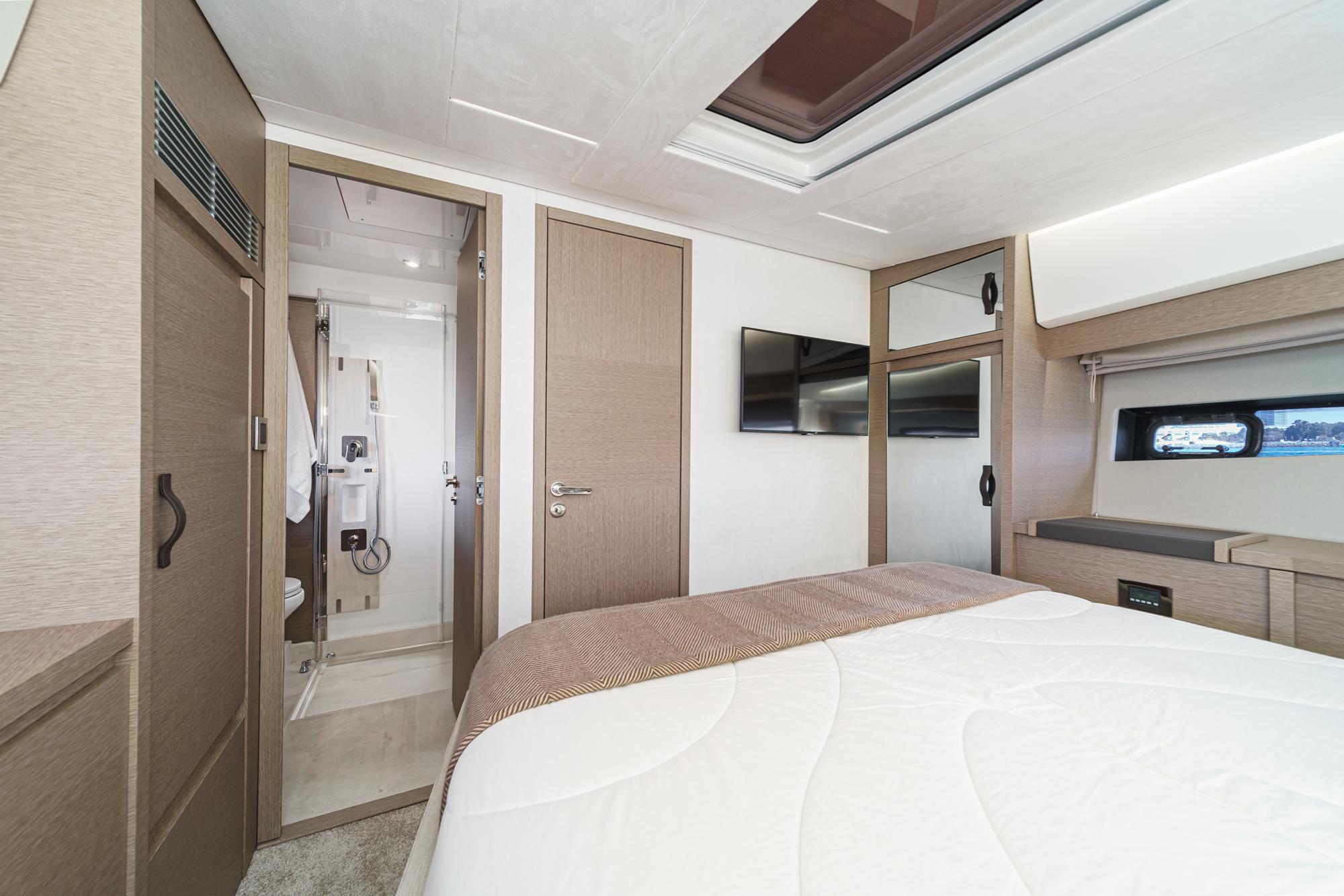 2019 Prestige 520 Fly #TBMC082B-LLC inventory image at Sun Country Marine Group, San Diego Marriott Marquis 2019 Prestige 520 Fly #TBMC082B-LLC inventory image at Sun Country Marine Group, San Diego Marriott Marquis