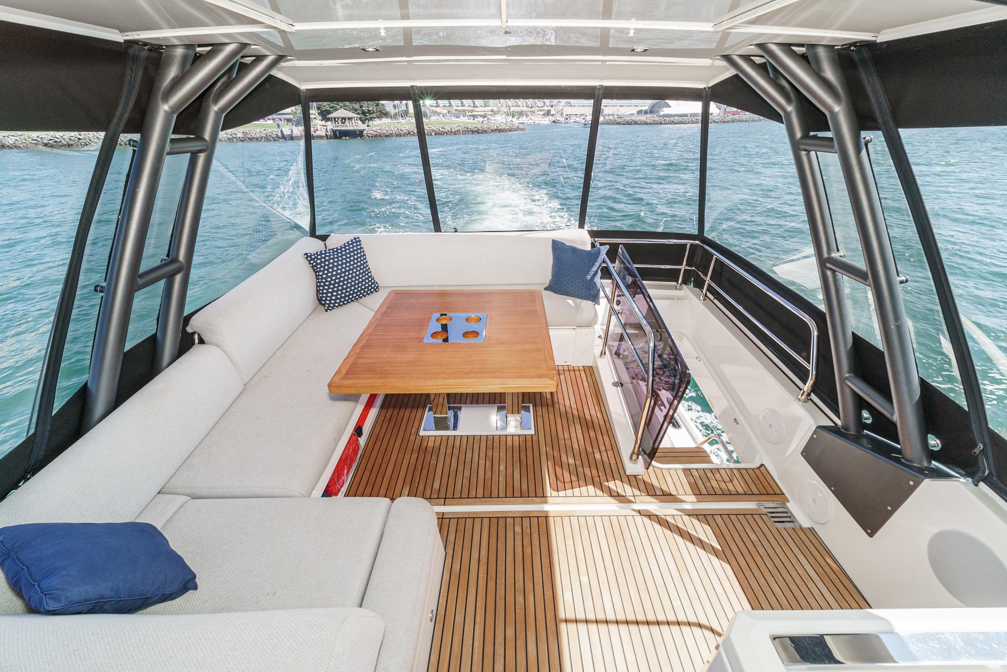 2019 Prestige 520 Fly #TBMC082B-LLC inventory image at Sun Country Marine Group, San Diego Marriott Marquis 2019 Prestige 520 Fly #TBMC082B-LLC inventory image at Sun Country Marine Group, San Diego Marriott Marquis