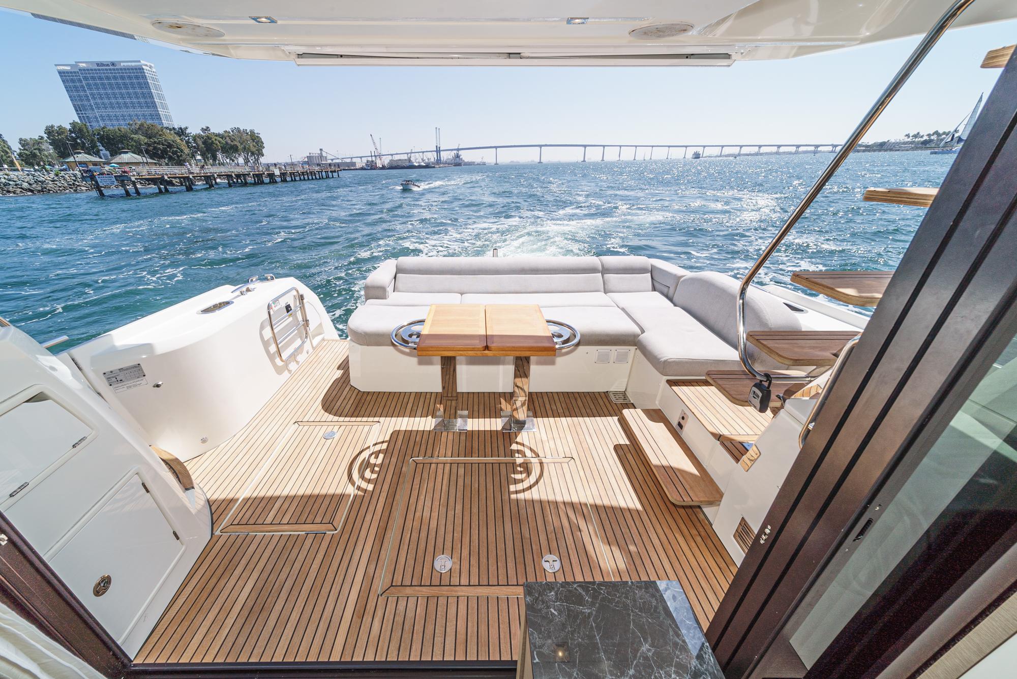 2019 Prestige 520 Fly #TBMC082B-LLC inventory image at Sun Country Marine Group, San Diego Marriott Marquis 2019 Prestige 520 Fly #TBMC082B-LLC inventory image at Sun Country Marine Group, San Diego Marriott Marquis