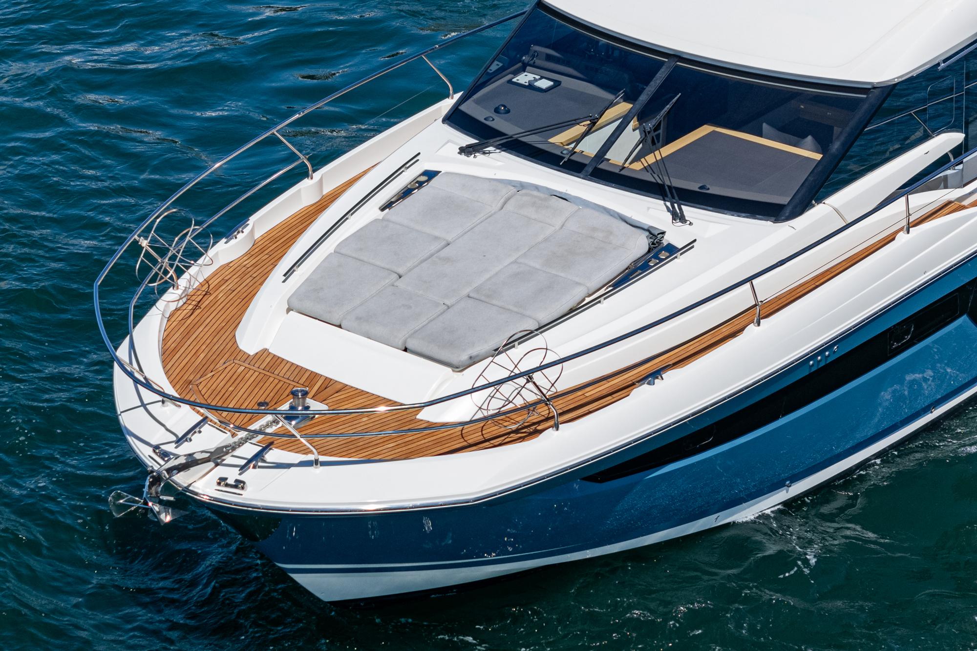 2019 Prestige 520 Fly #TBMC082B-LLC inventory image at Sun Country Marine Group, San Diego Marriott Marquis 2019 Prestige 520 Fly #TBMC082B-LLC inventory image at Sun Country Marine Group, San Diego Marriott Marquis