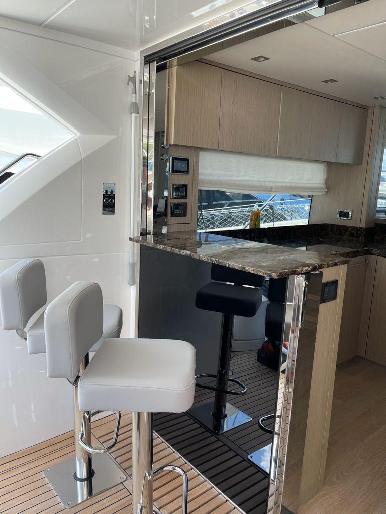 2019 Sunseeker 52