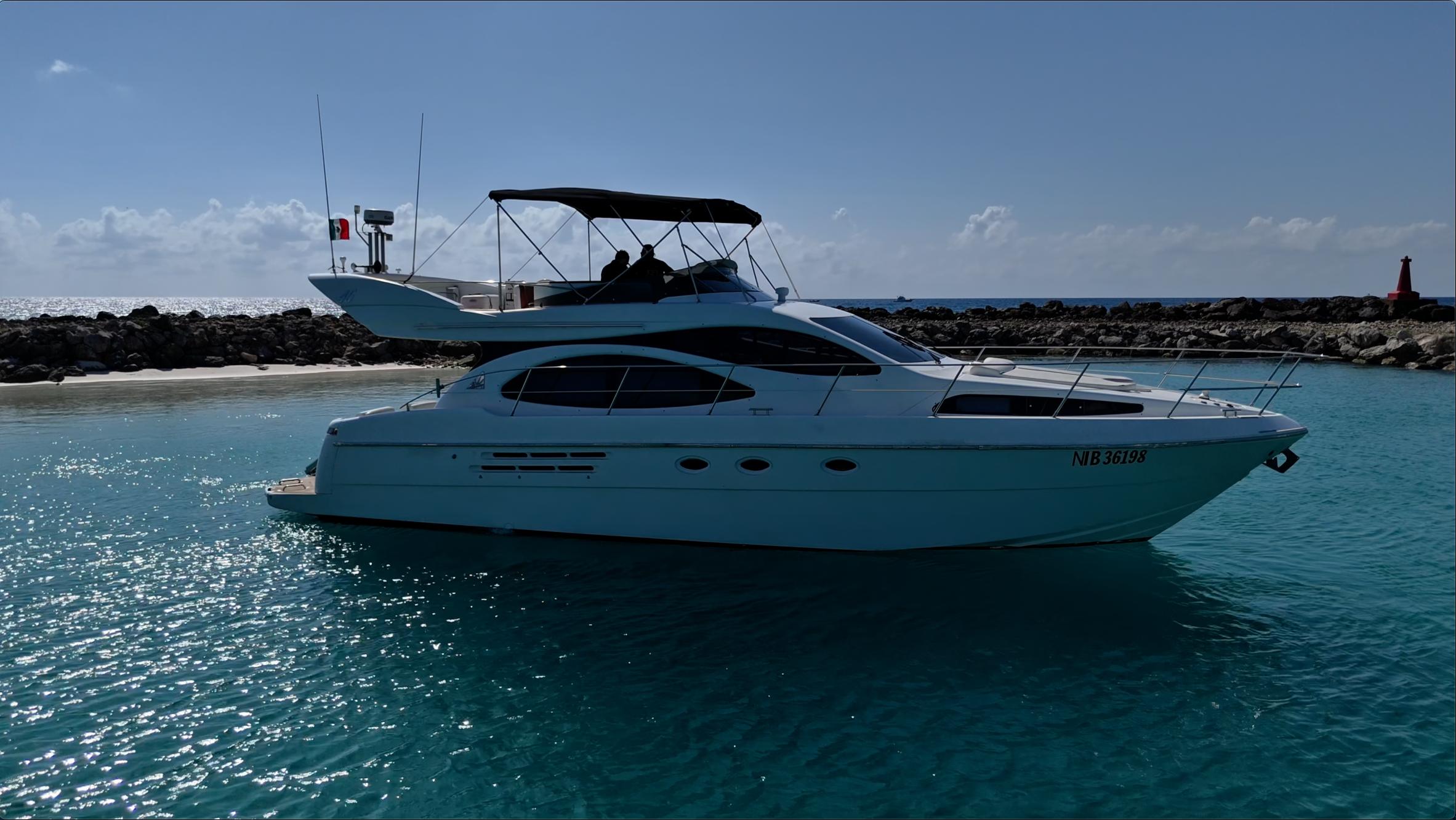 Azimut-46 2000-LARRAS III MX-9767346 | Thumbnail