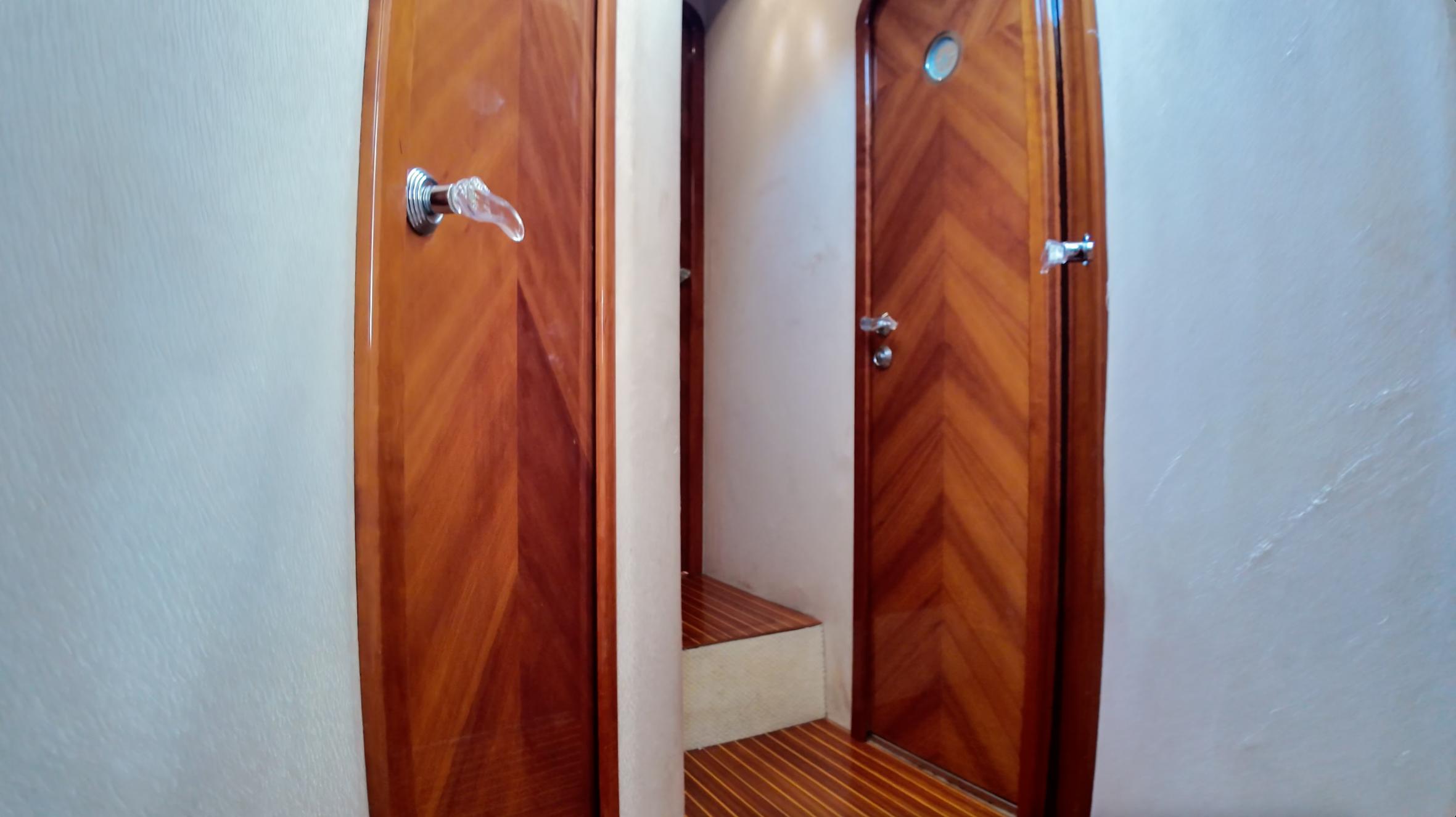 Azimut-46 2000-LARRAS III MX-9767346 | Thumbnail