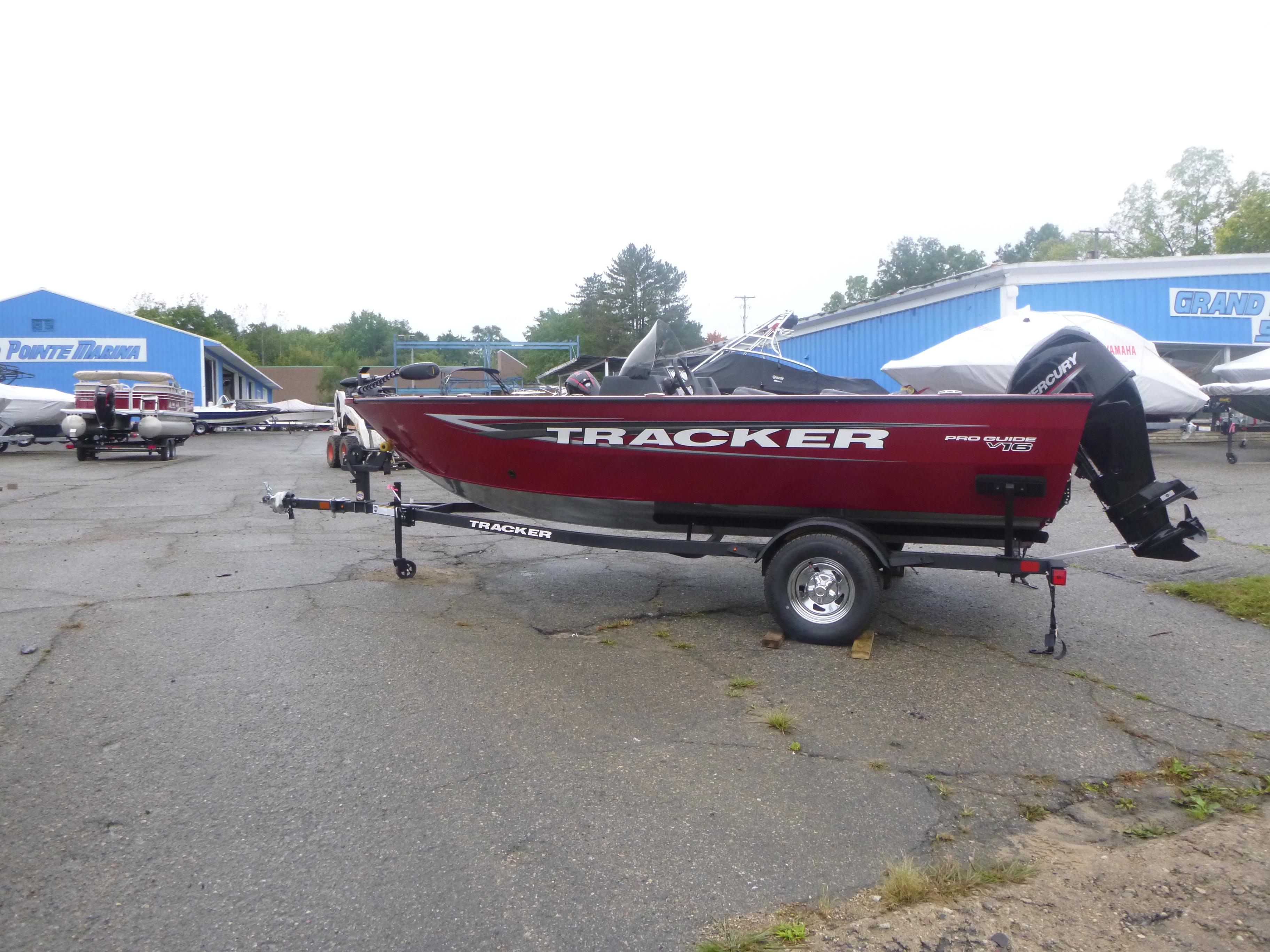 2025 Tracker Pro Guide V-16 SC Gallery
