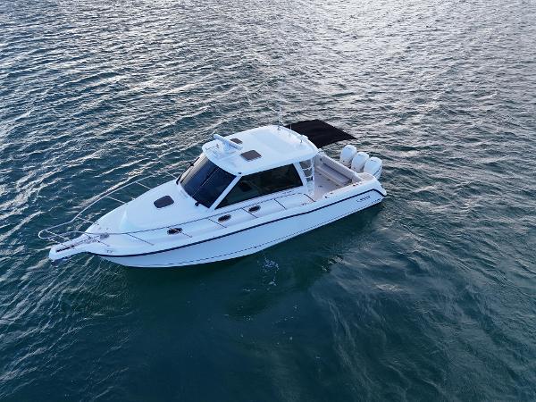 Photo of 2015 Boston Whaler 34'
