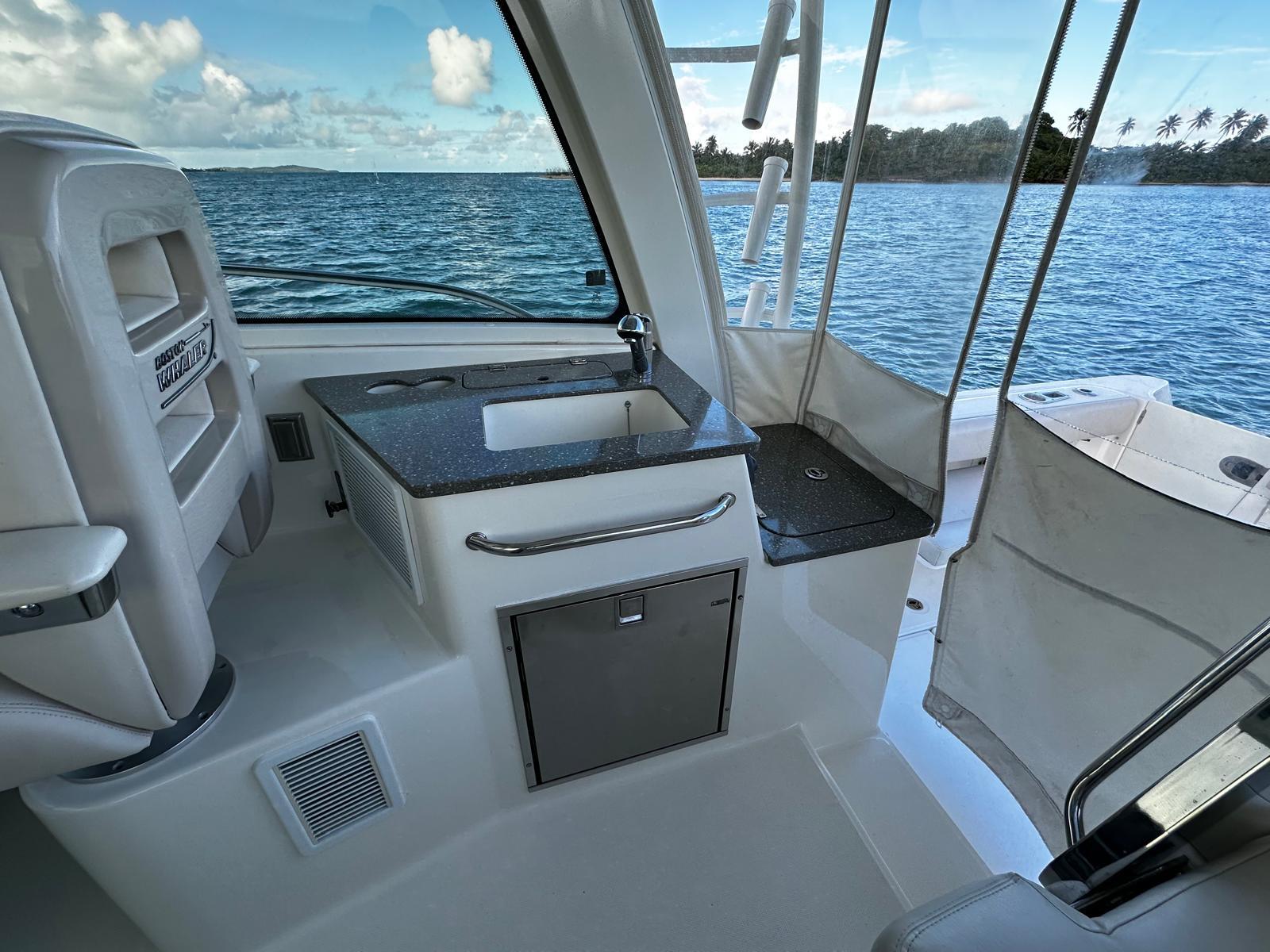 Boston Whaler-345 Conquest 2015-DEL MAR PR-9637355 | Thumbnail