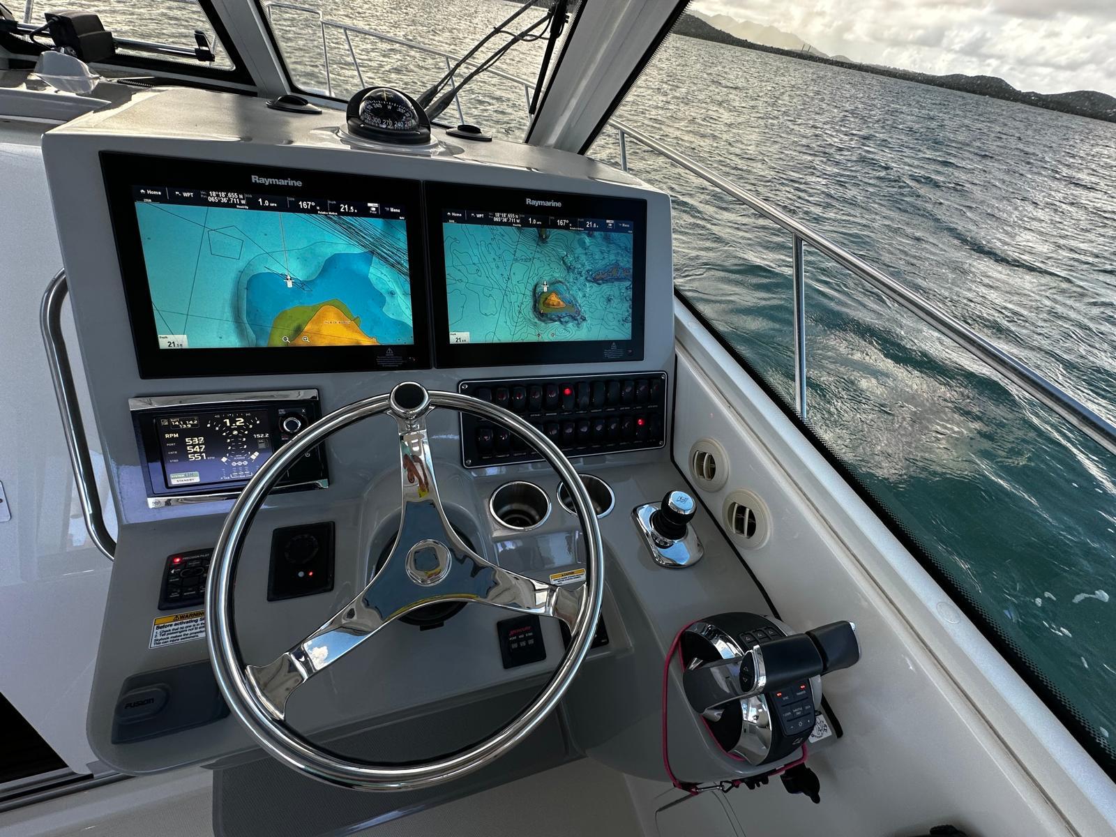 Boston Whaler-345 Conquest 2015-DEL MAR PR-9637355 | Thumbnail
