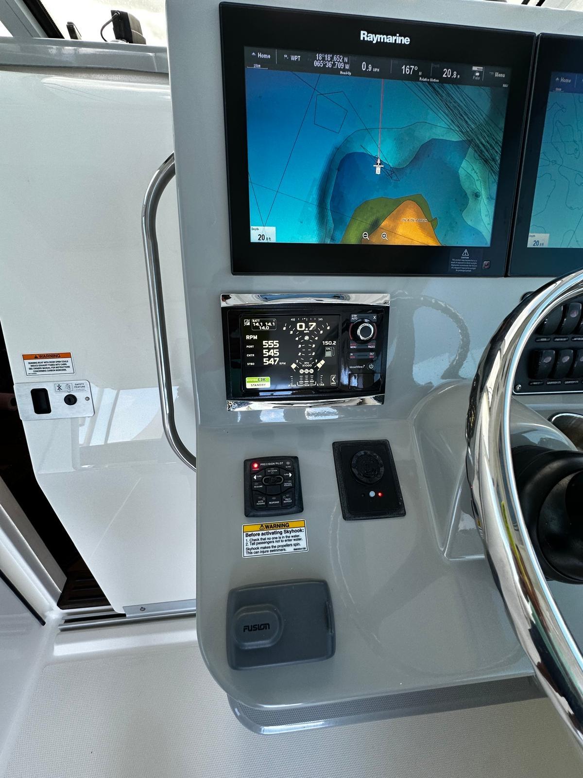 Boston Whaler-345 Conquest 2015-DEL MAR PR-9637355 | Thumbnail