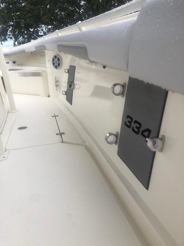 2019 Mako boat for sale, model of the boat is 334 CC Family Edition & Image # 26 of 33