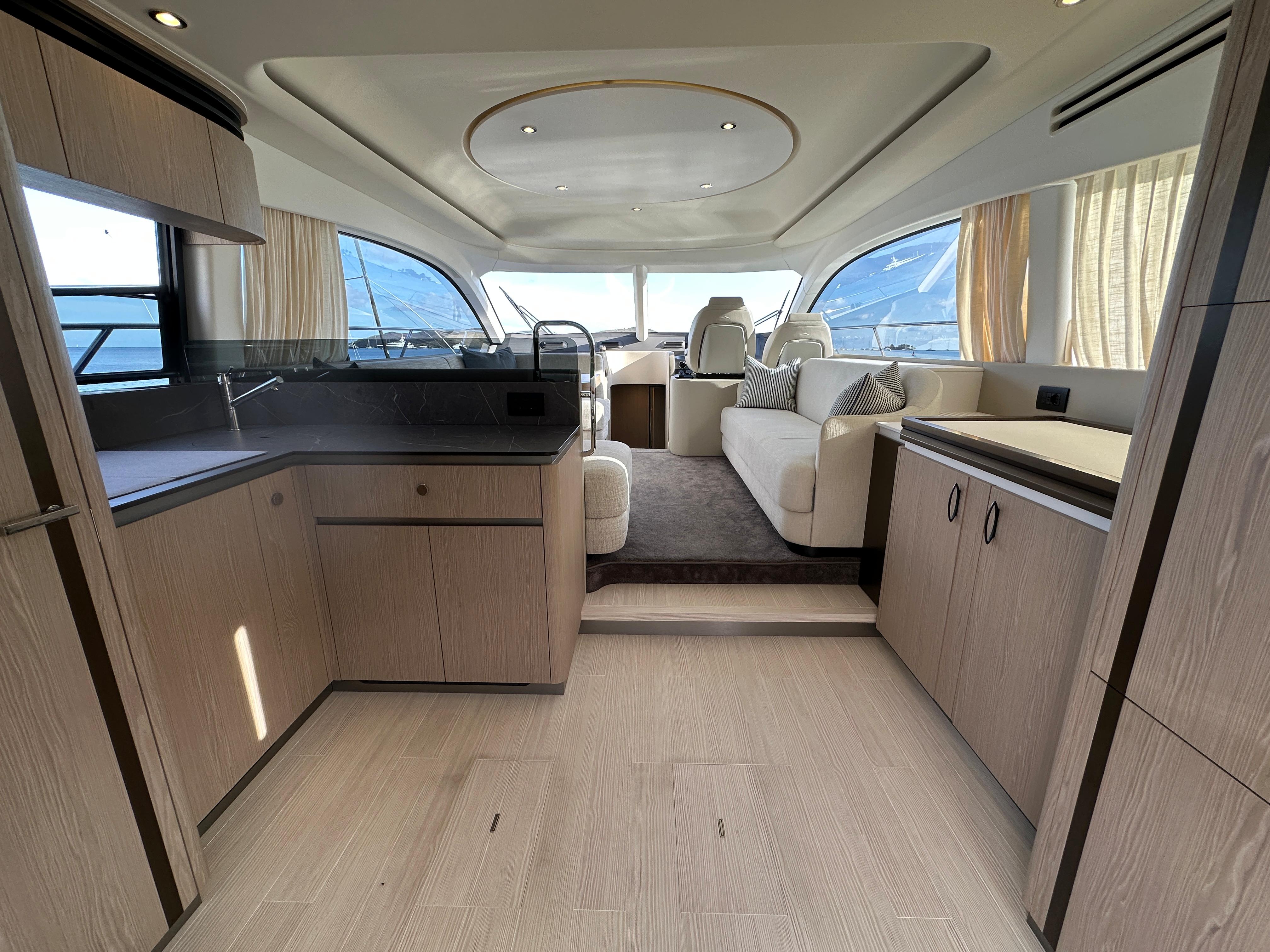 Azimut 53 Fly AZI