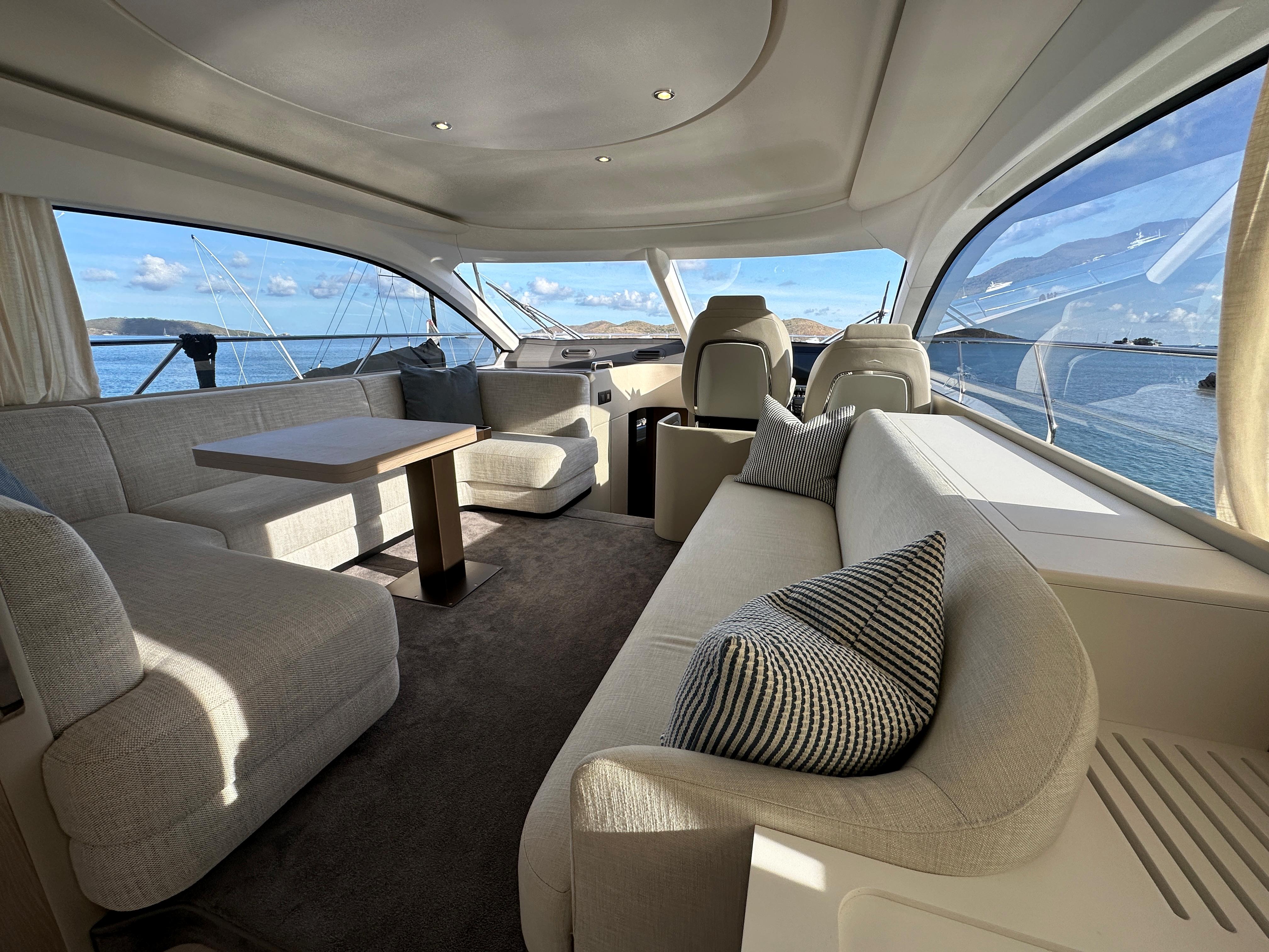 Azimut 53 Fly AZI