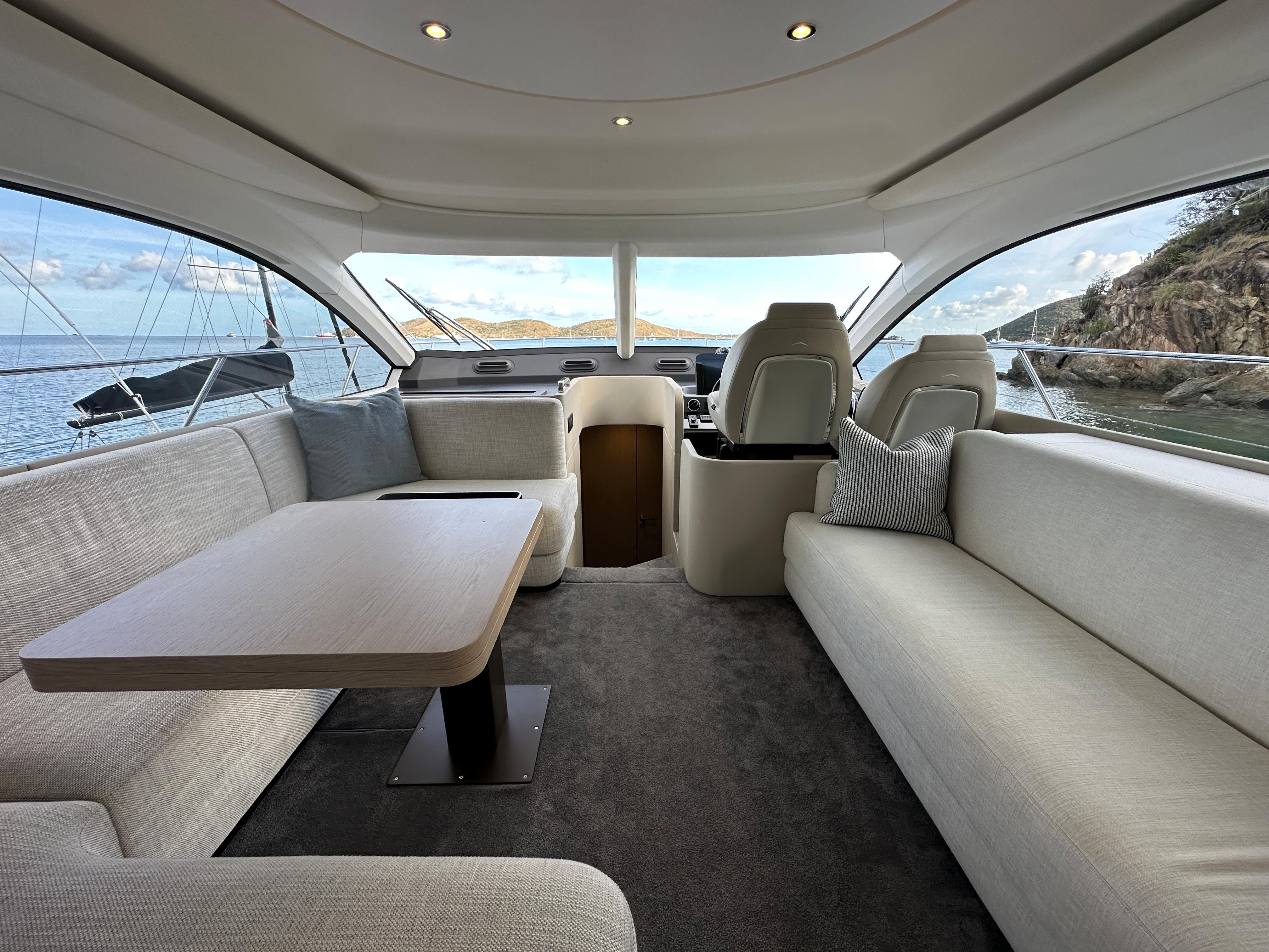 Azimut 53 Fly AZI