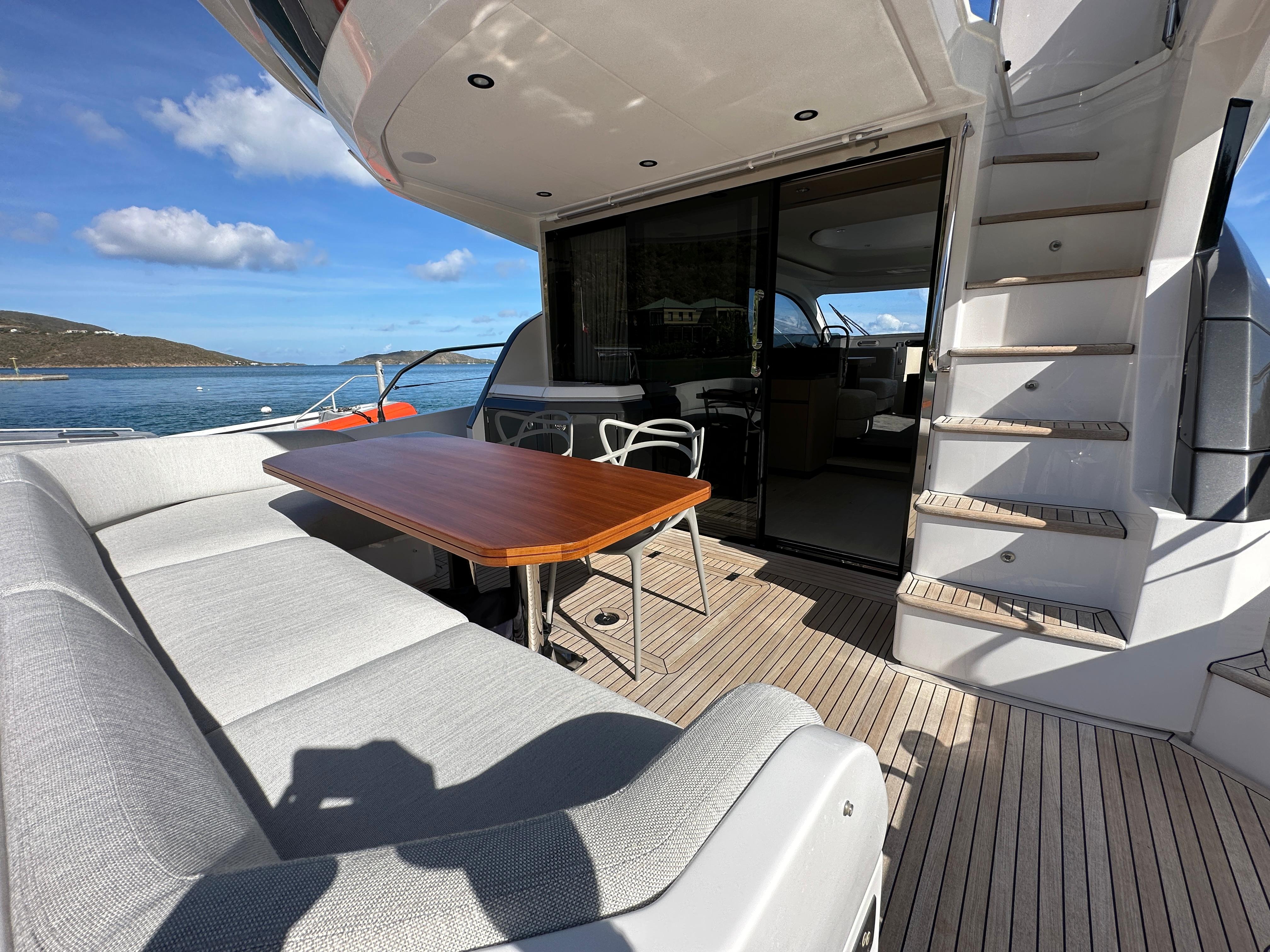 Azimut 53 Fly AZI
