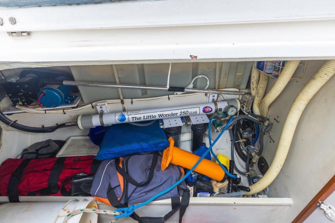 J Boats-46 2001-Lark US-Storage compartment of a 2001 J Boats 46, featuring equipment and supplies.-9774775 | Thumbnail