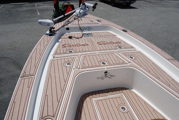 2012 Bonefish boat for sale, model of the boat is Hill Tide 22 & Image # 6 of 12