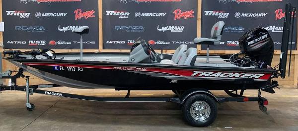 2017 Tracker Boats boat for sale, model of the boat is Pro Team™ 175 TXW & Image # 1 of 15