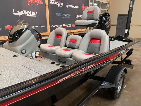 2017 Tracker Boats boat for sale, model of the boat is Pro Team™ 175 TXW & Image # 12 of 15