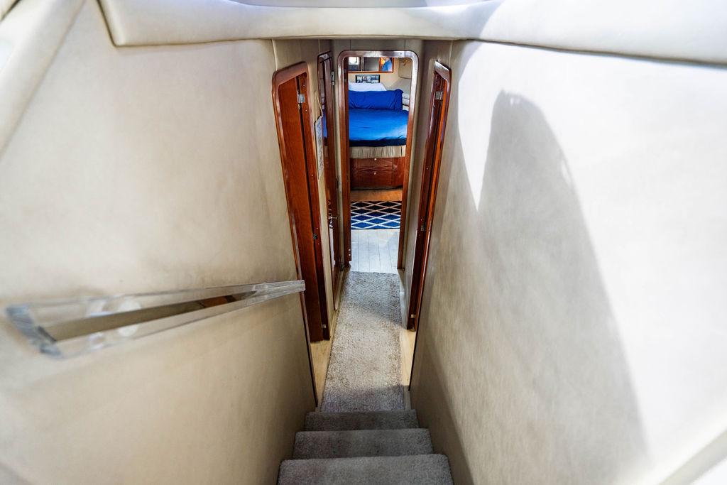 Sea Ray 55 Knottin Matters - Stairs