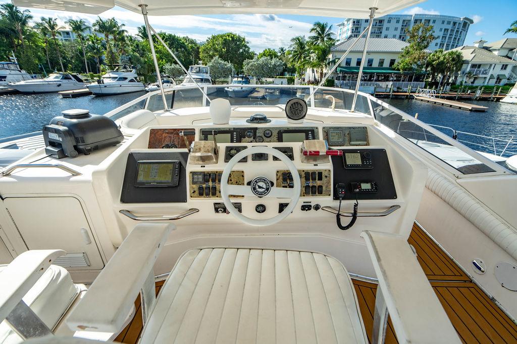 Sea Ray 55 Knottin Matters - Helm