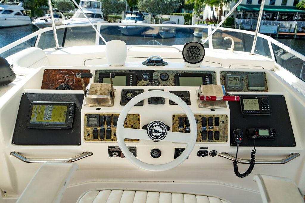 Sea Ray 55 Knottin Matters - Helm electronics