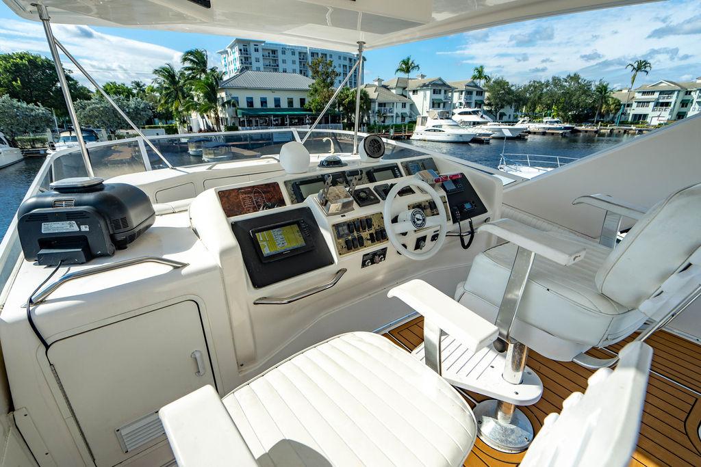 Sea Ray 55 Knottin Matters - Helm