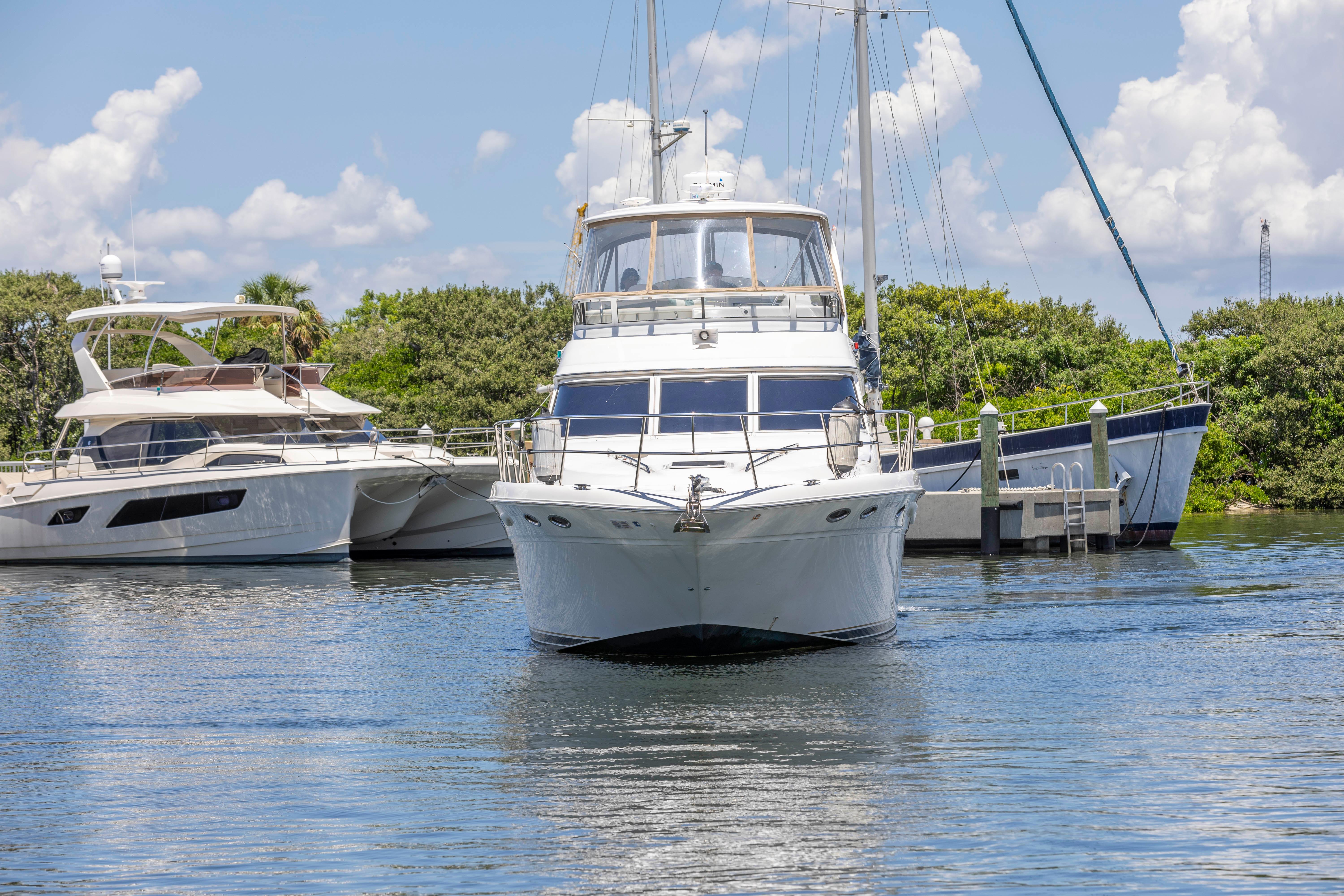 2002 Sea Ray 480 Sedan Bridge