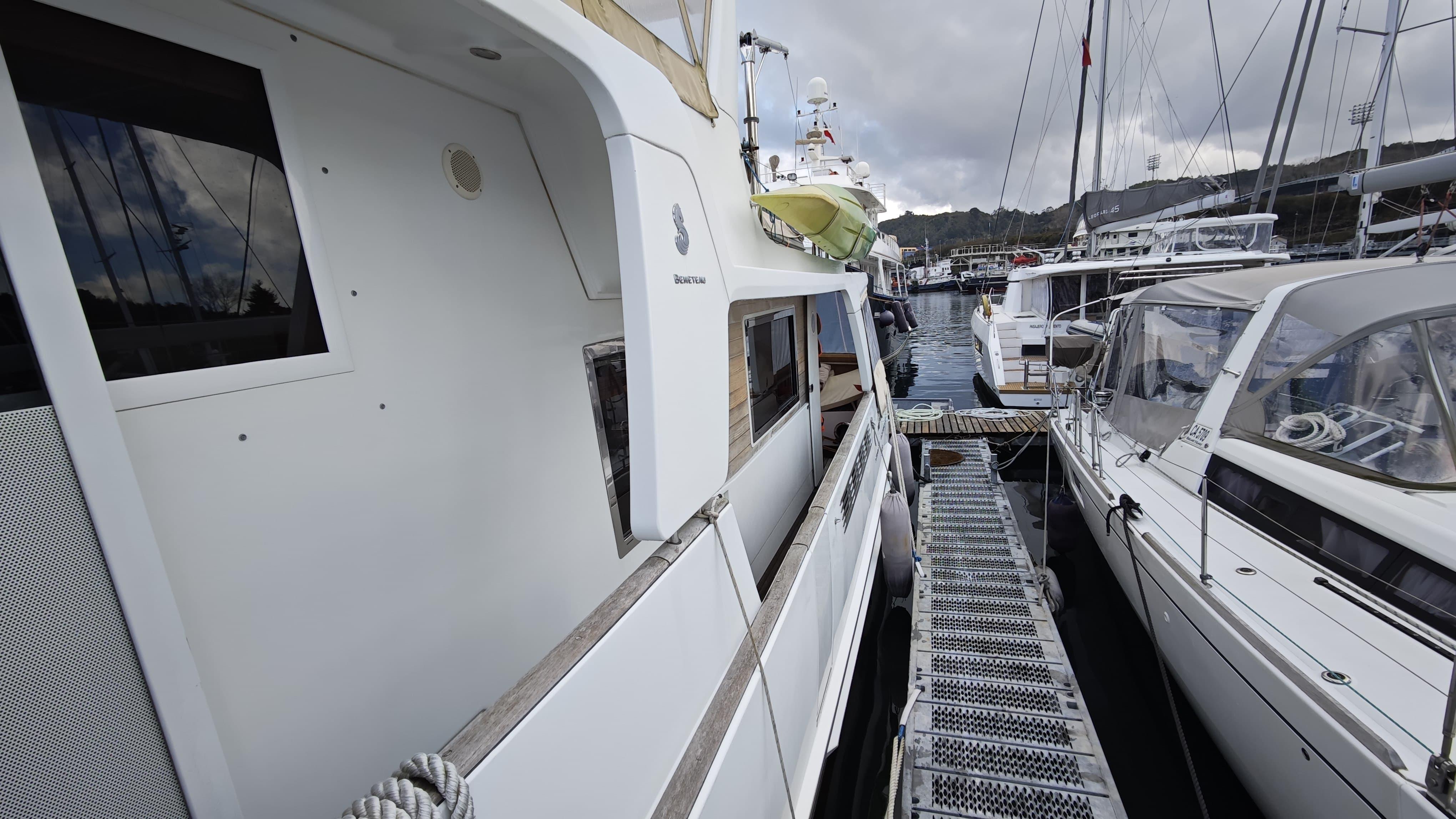 Yacht Photos Pics