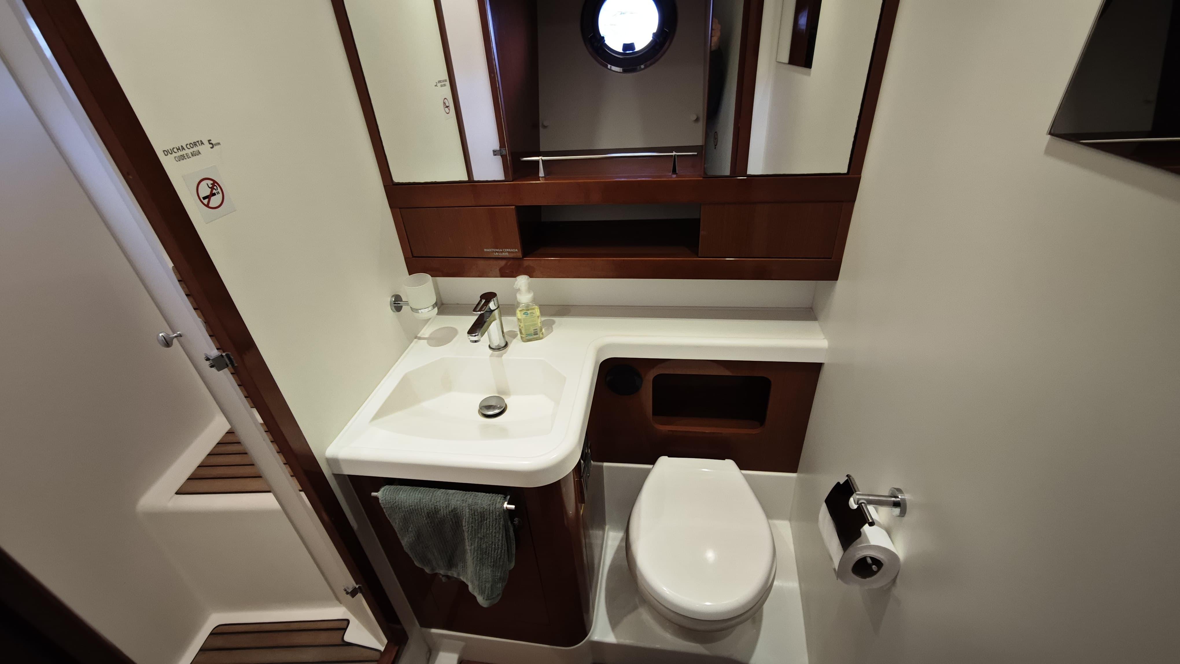 Yacht Photos Pics