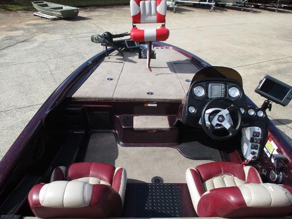 2007 Stratos boat for sale, model of the boat is 285 XL & Image # 5 of 6