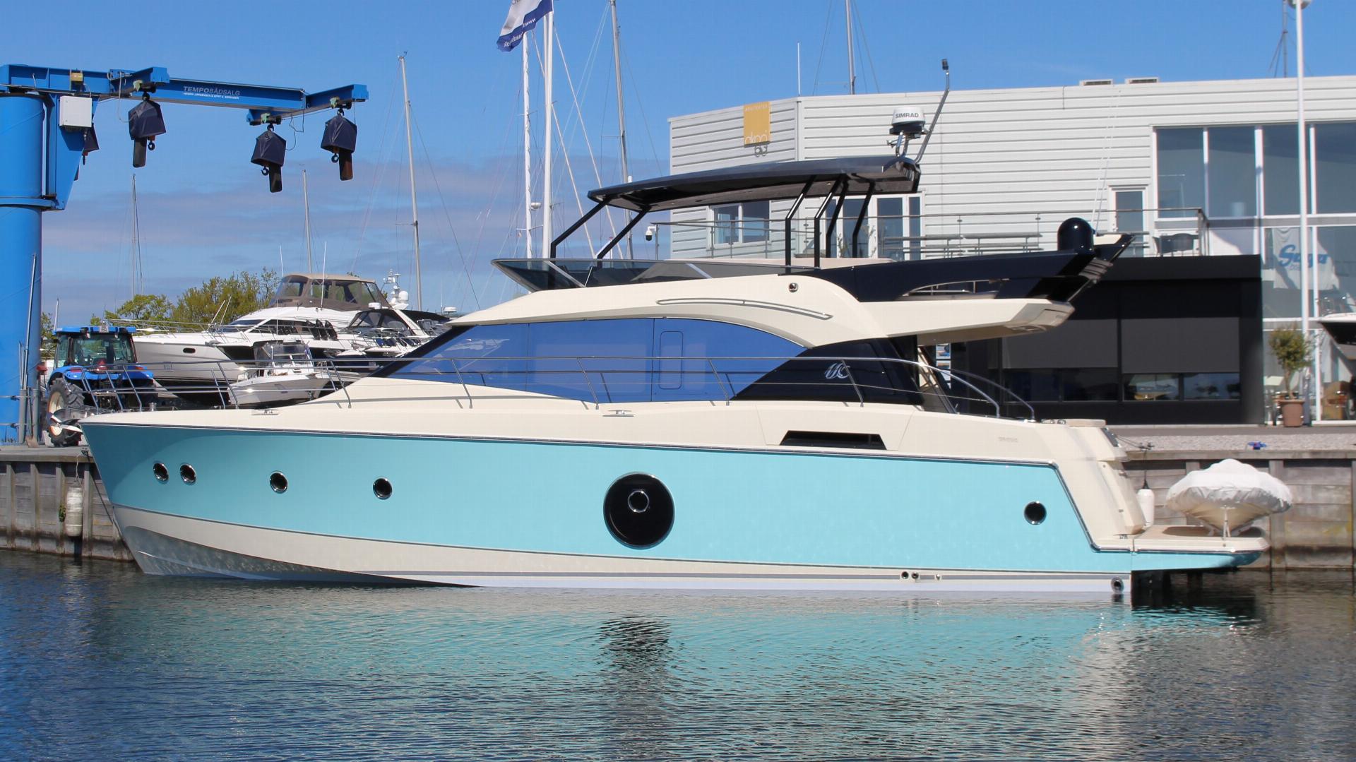 60' Beneteau 2015