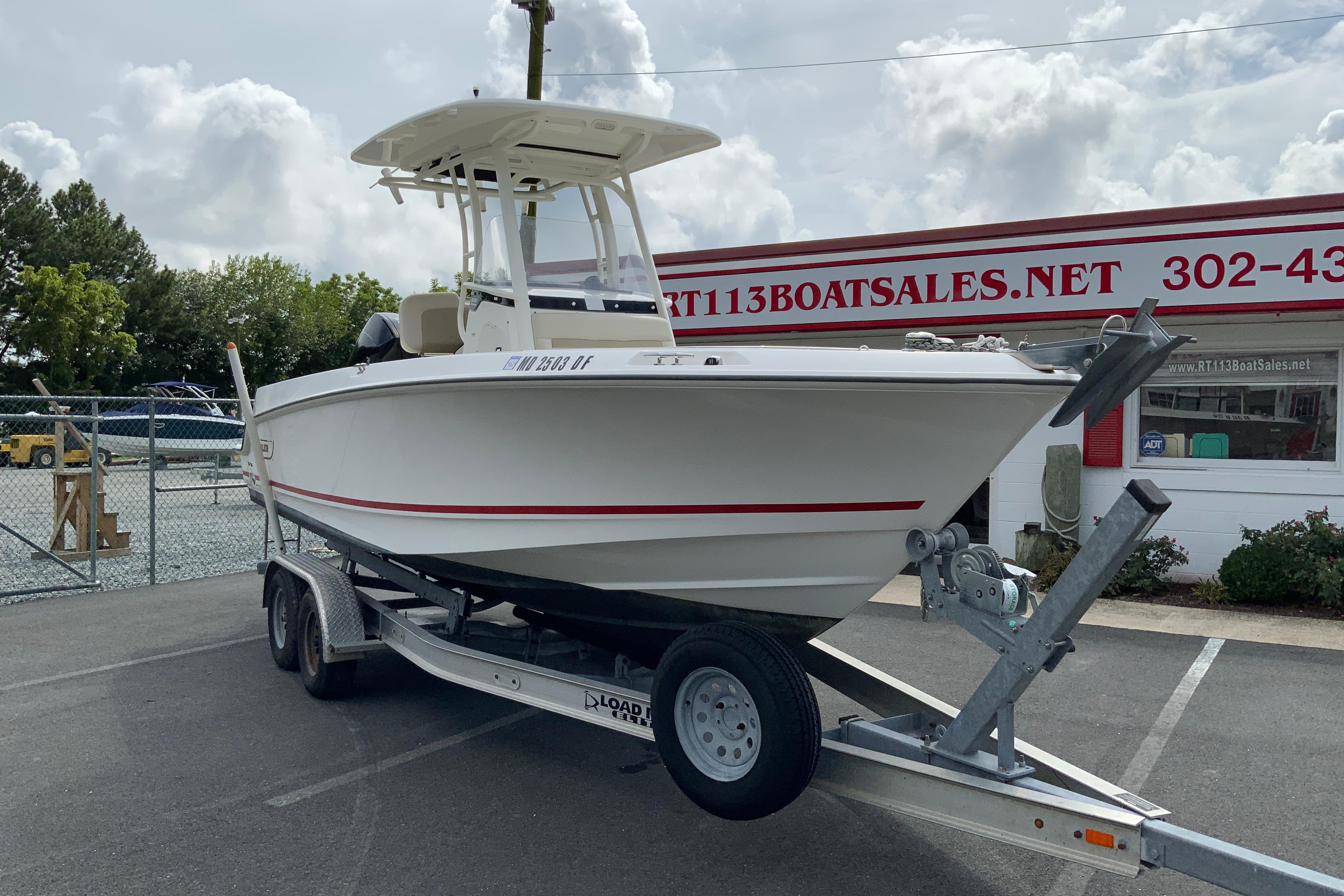 2019 Boston whaler 230 Outrage-3