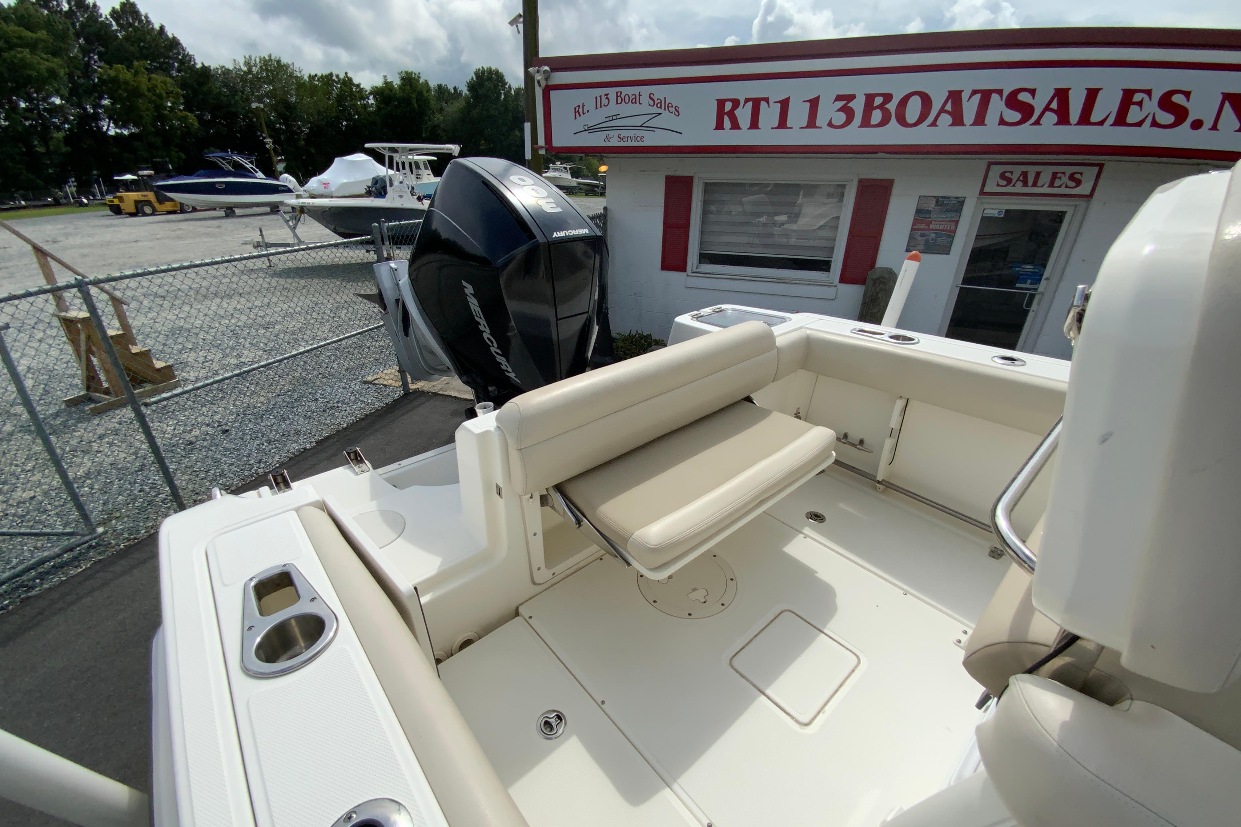 2019 Boston whaler 230 Outrage-13