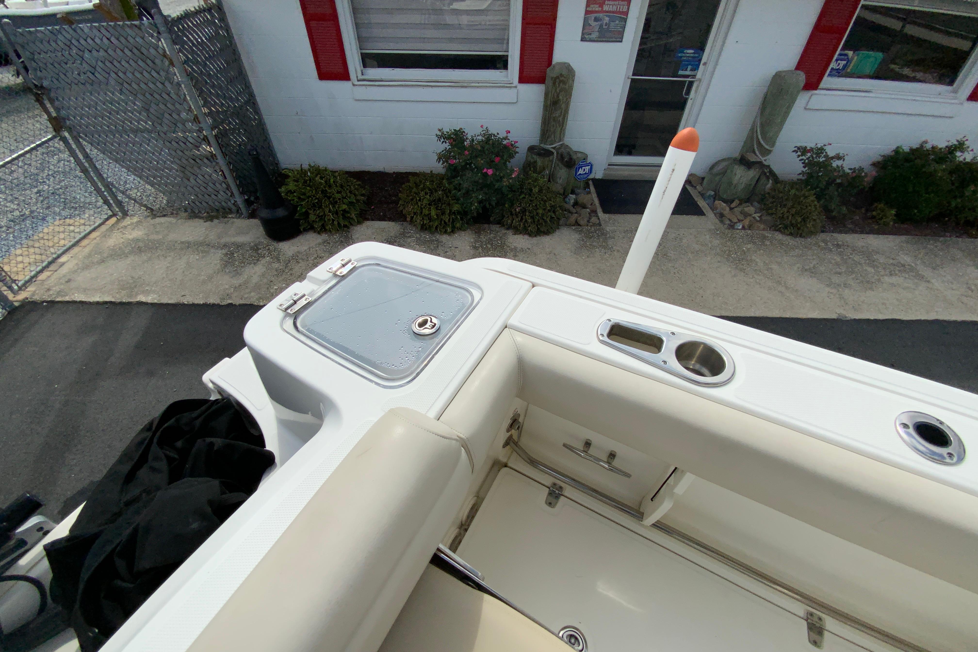 2019 Boston whaler 230 Outrage-14