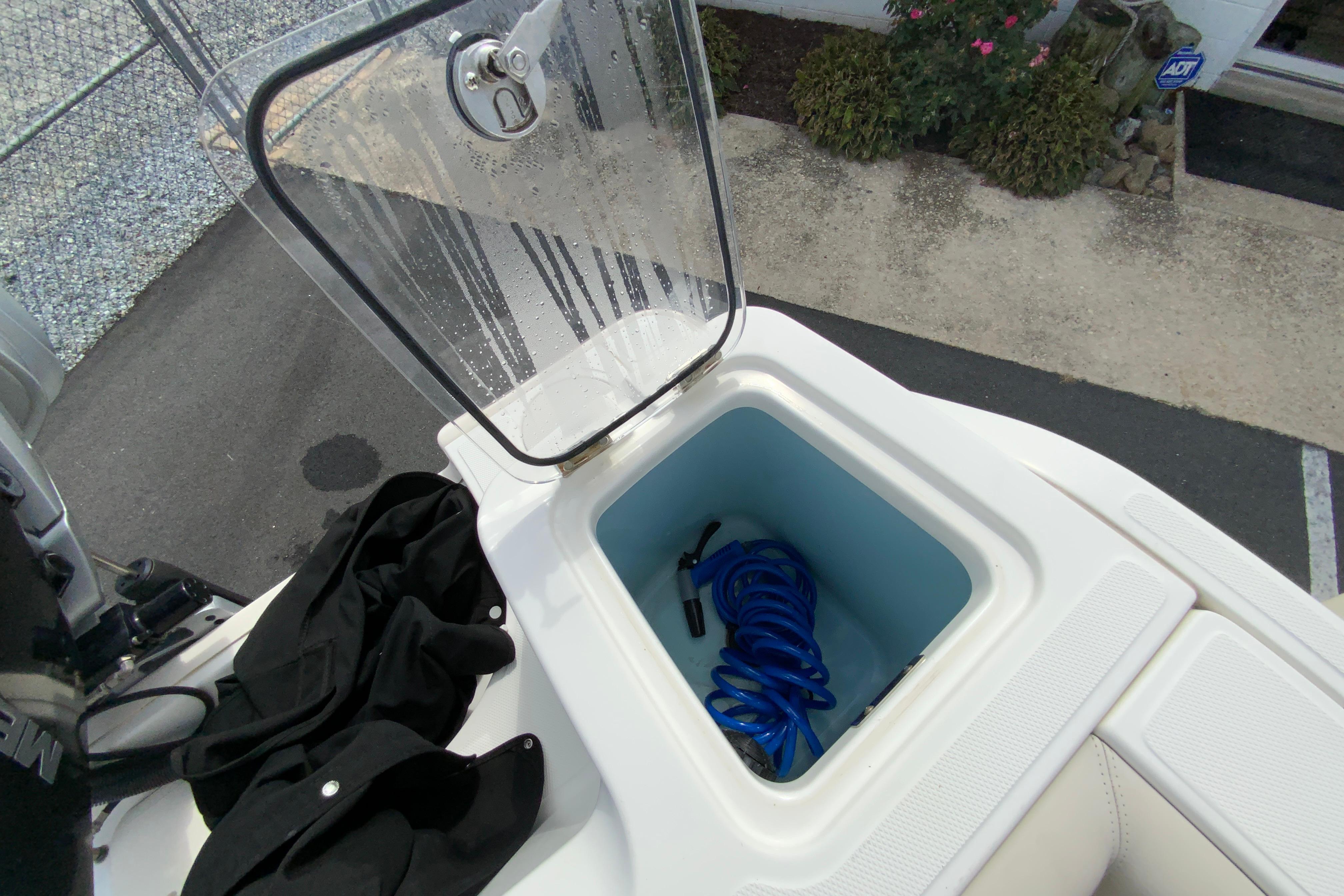 2019 Boston whaler 230 Outrage-15