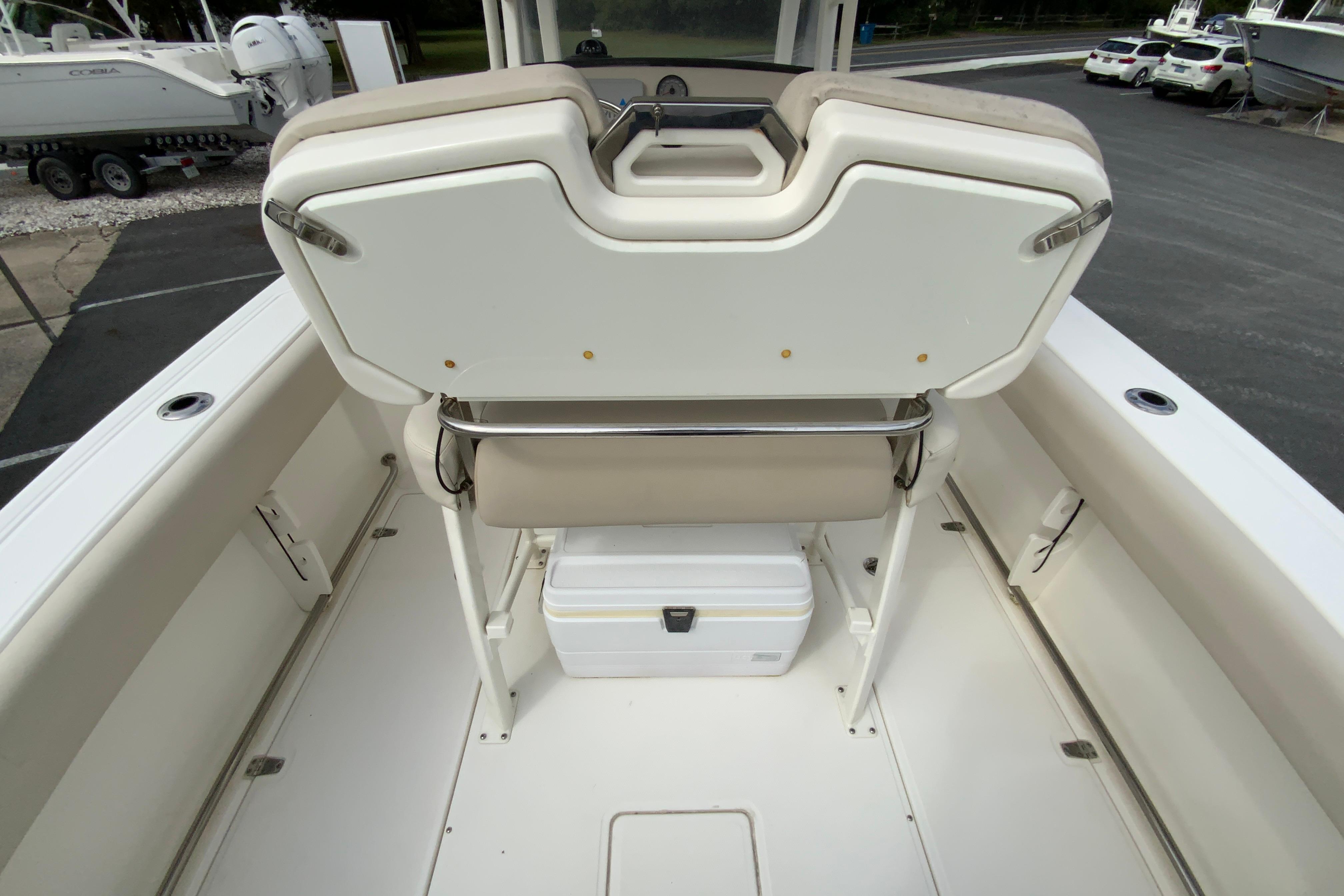 2019 Boston whaler 230 Outrage-20