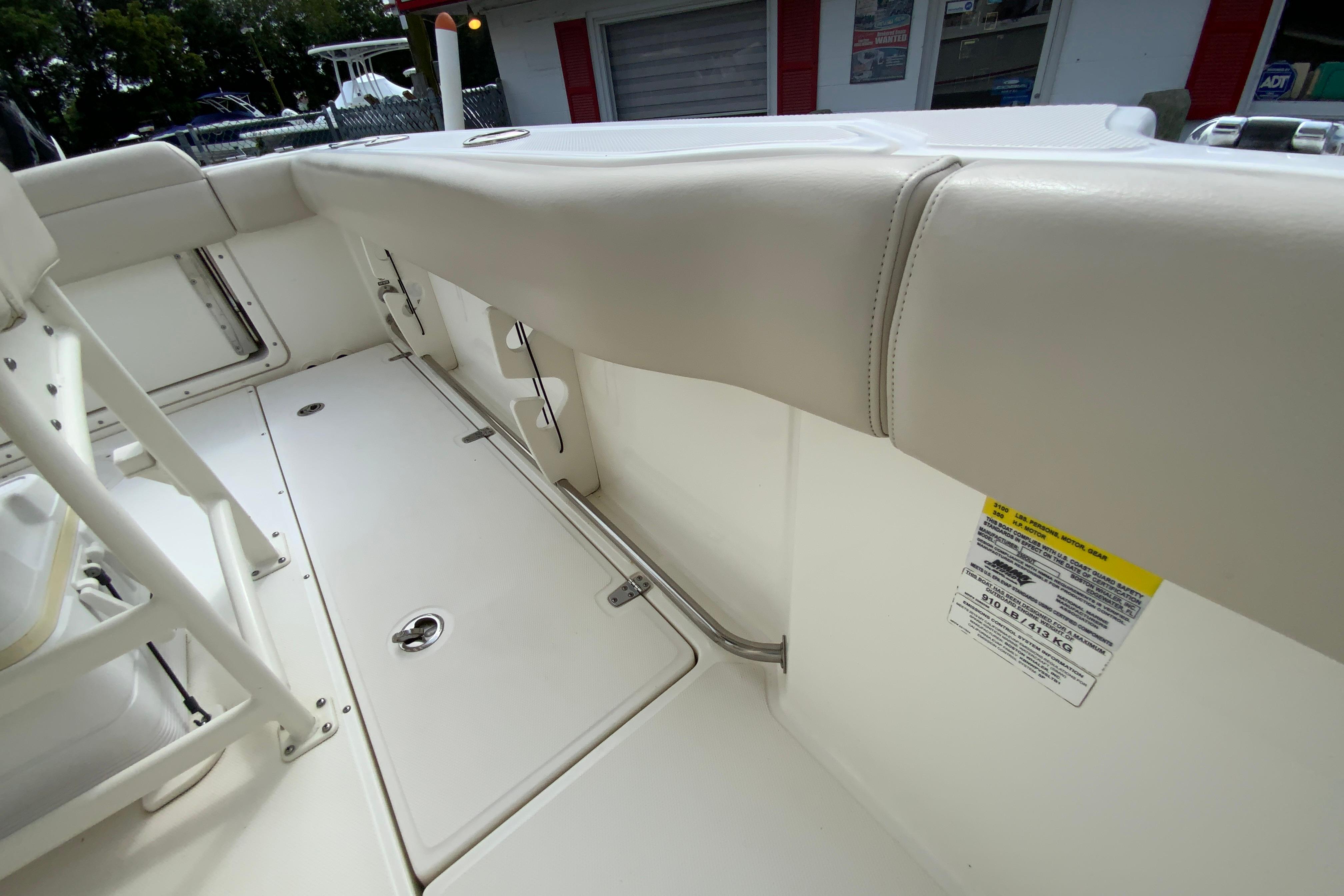 2019 Boston whaler 230 Outrage-25