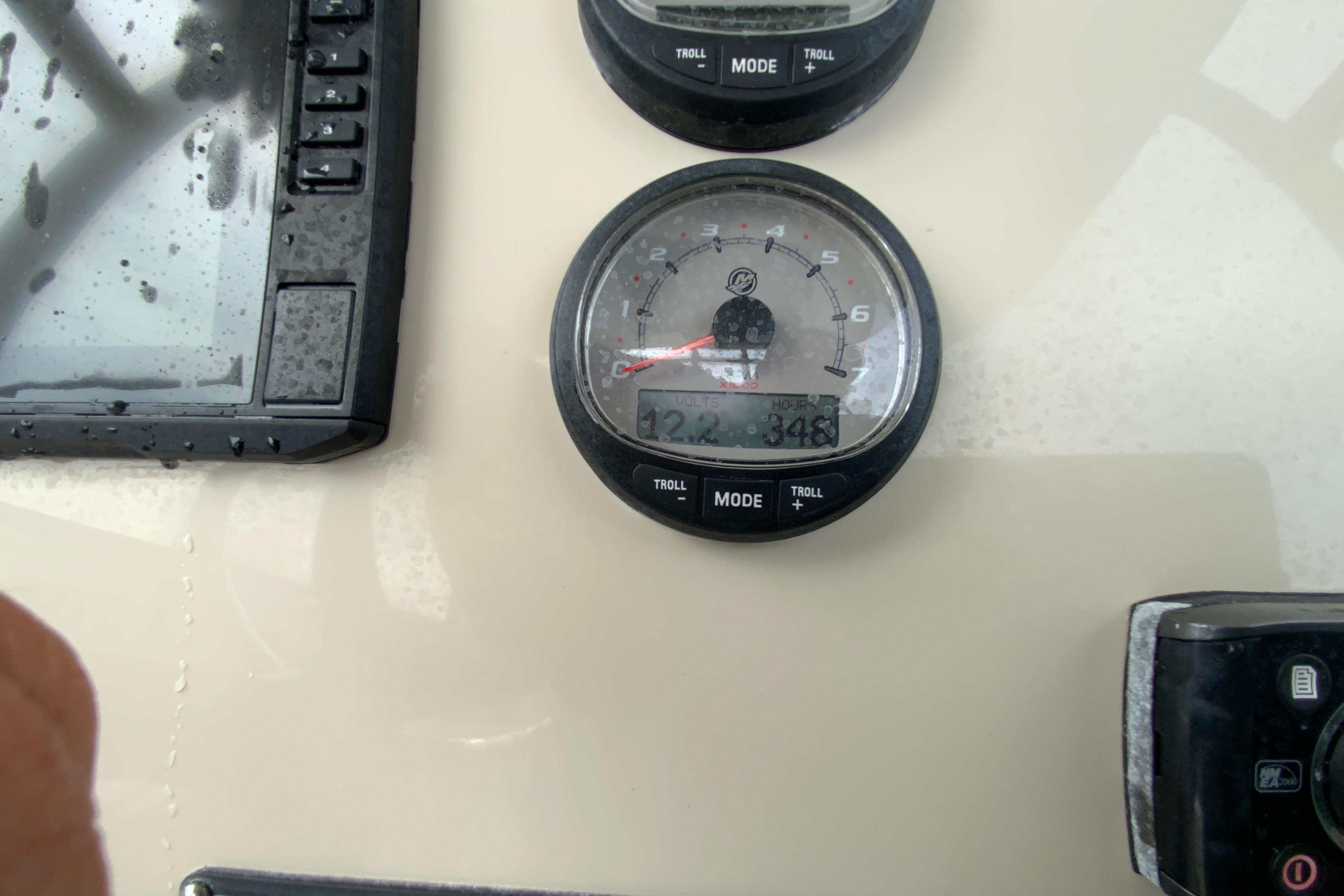 2019 Boston whaler 230 Outrage-32