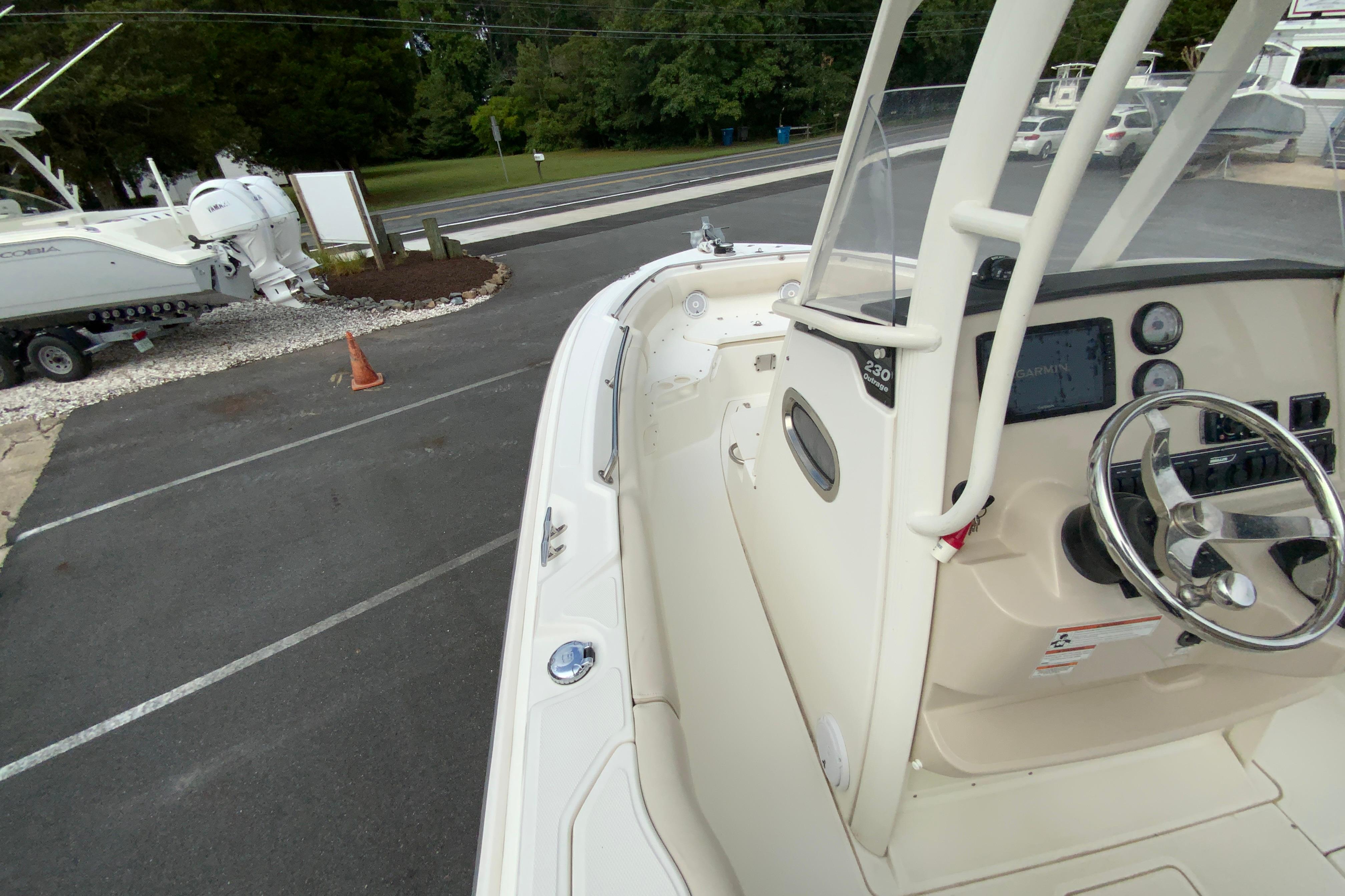 2019 Boston whaler 230 Outrage-36